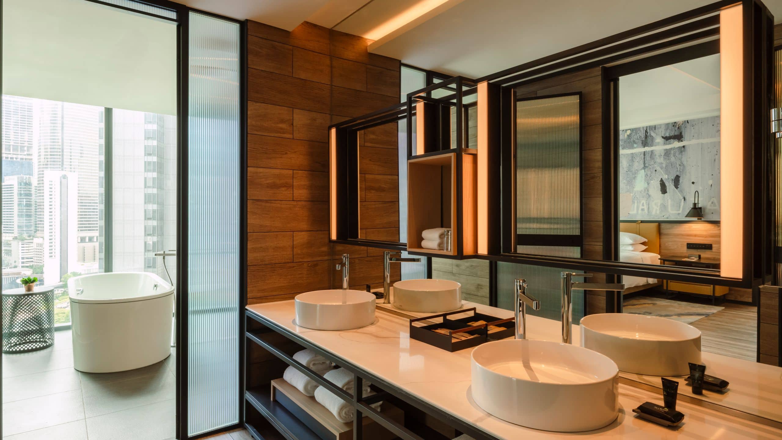 4 из 5 Hyatt Centric City Centre Kuala Lumpur Suite Bathroom With Bathtub
