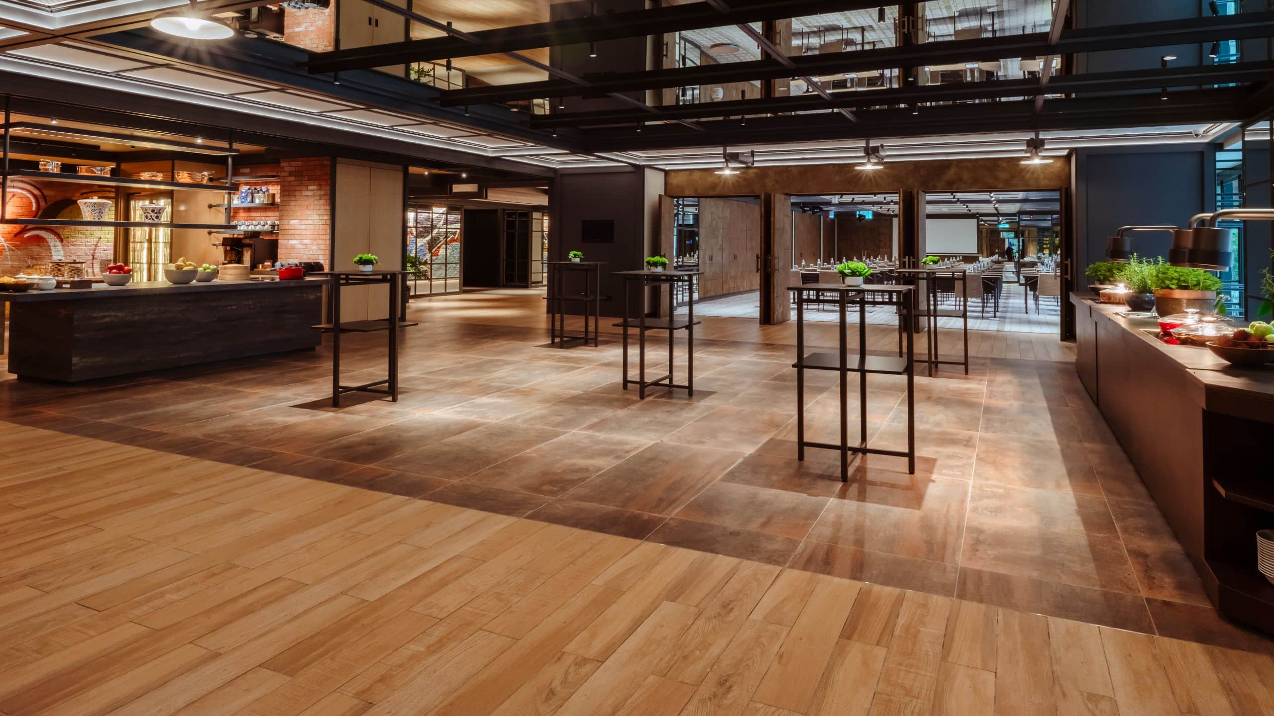 Hyatt Centric City Centre Kuala Lumpur Sunroom Foyer With Cocktail Tables