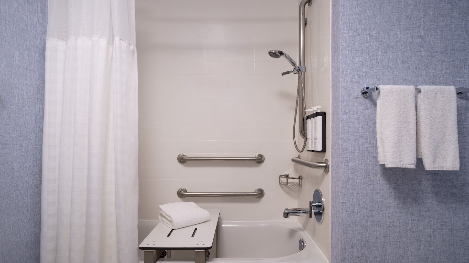 Hyatt Place Delray Beach Ada Bathroom Tub