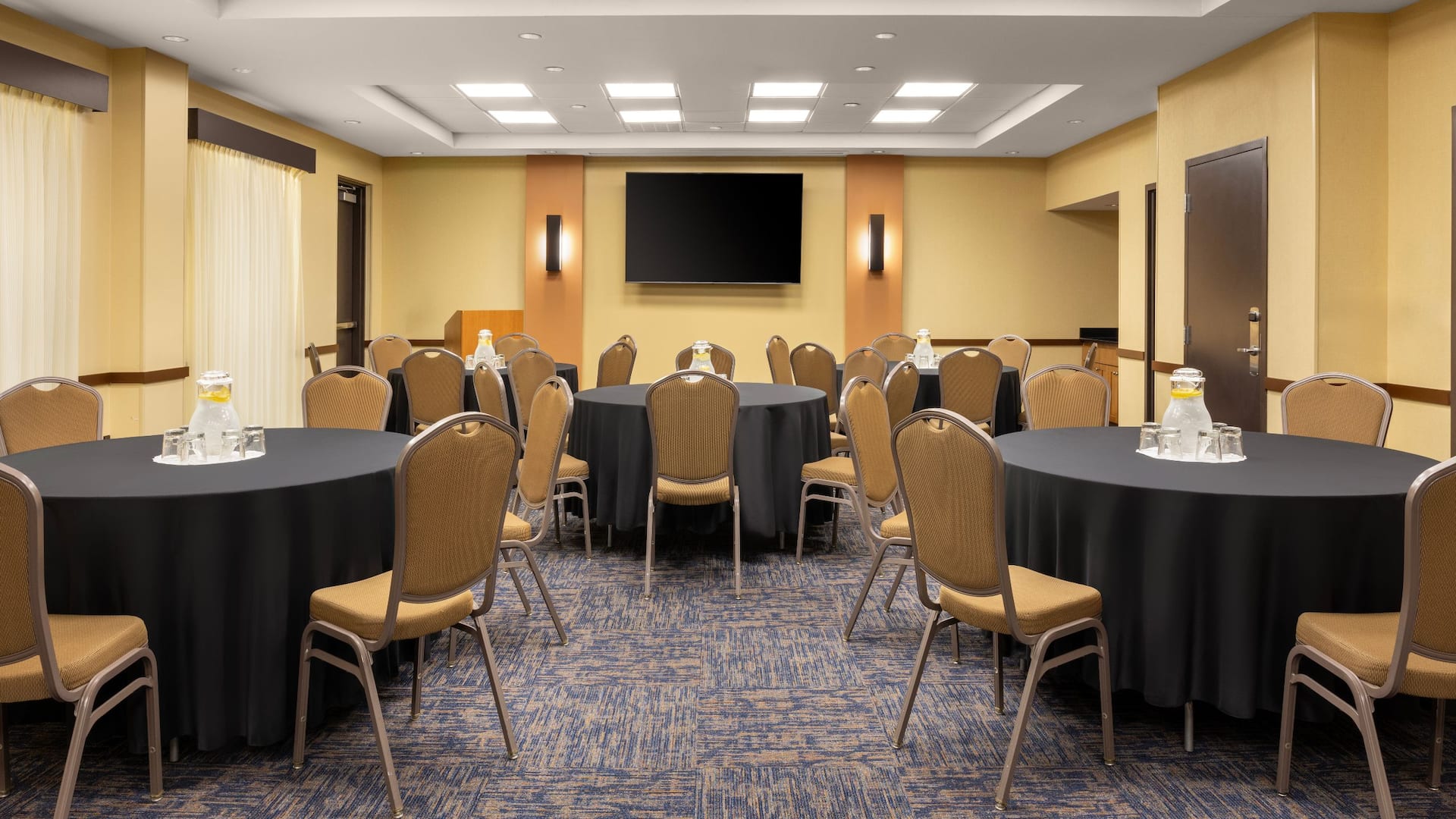 Hyatt Place Memphis/Germantown Meeting Room Reception Setup