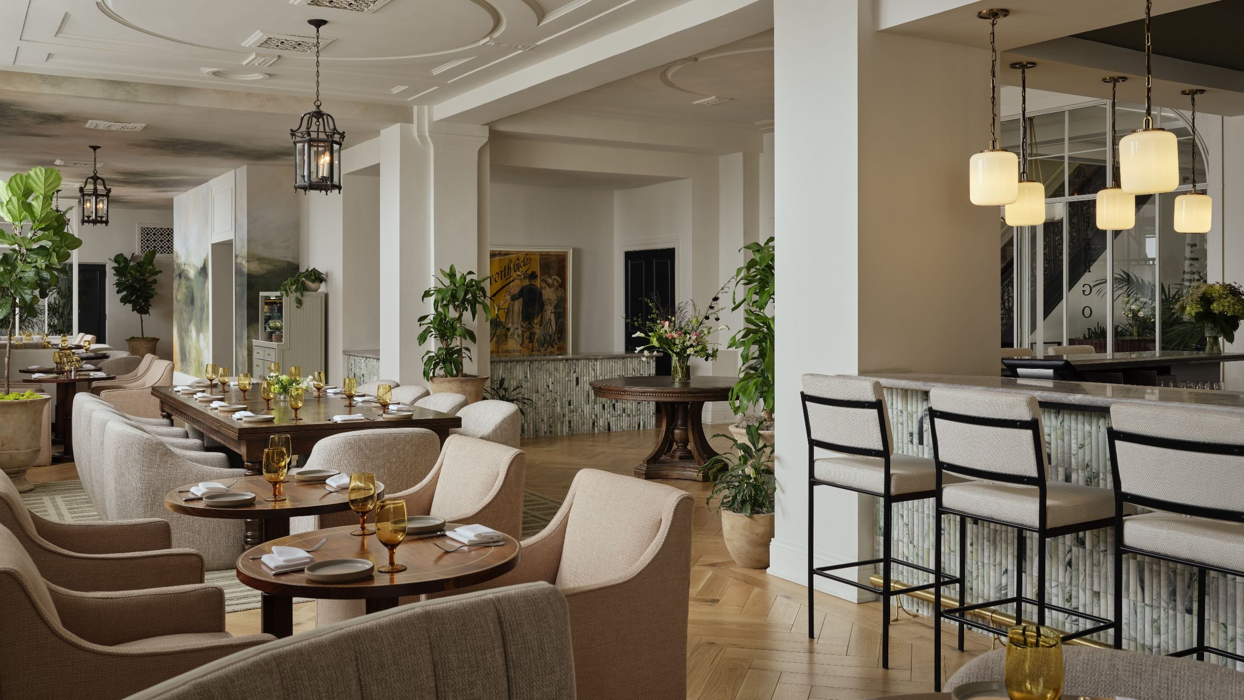 The Bellevue Hotel Pergola Dining Bar