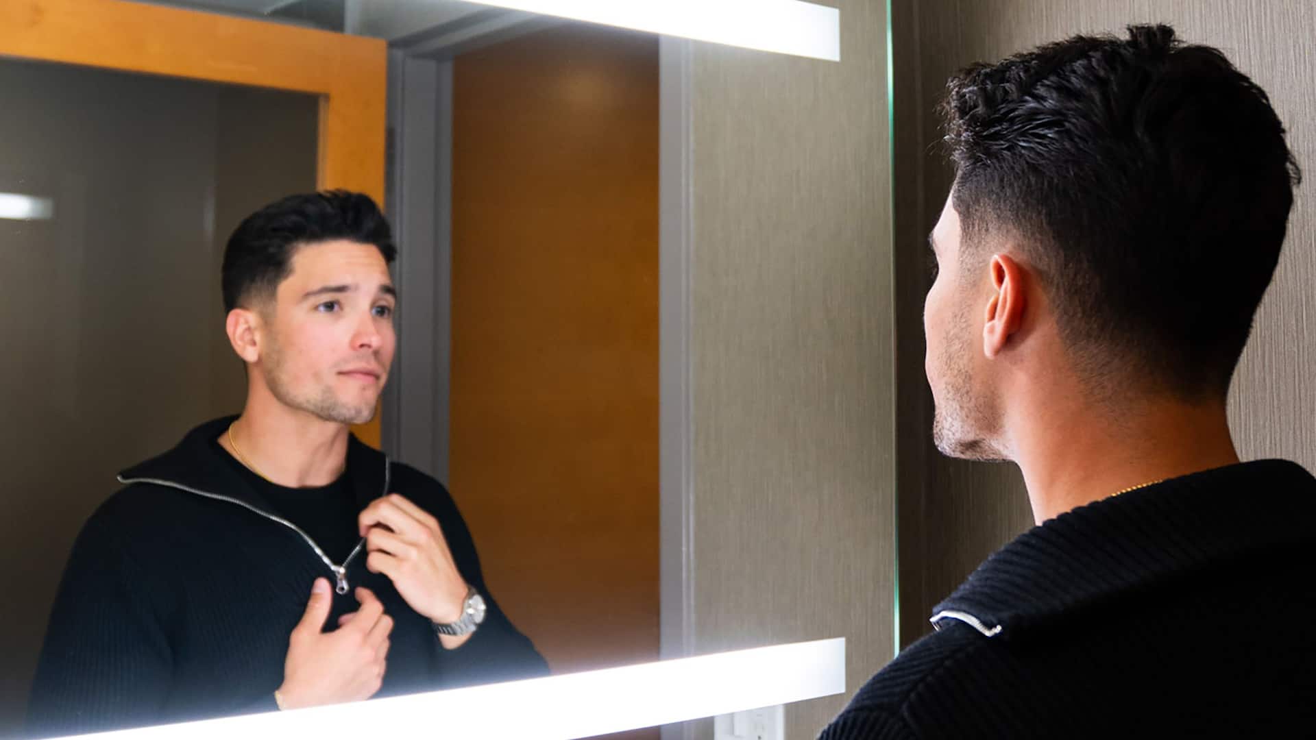 Hyatt Regency Long Beach Getting Ready Bathroom Man