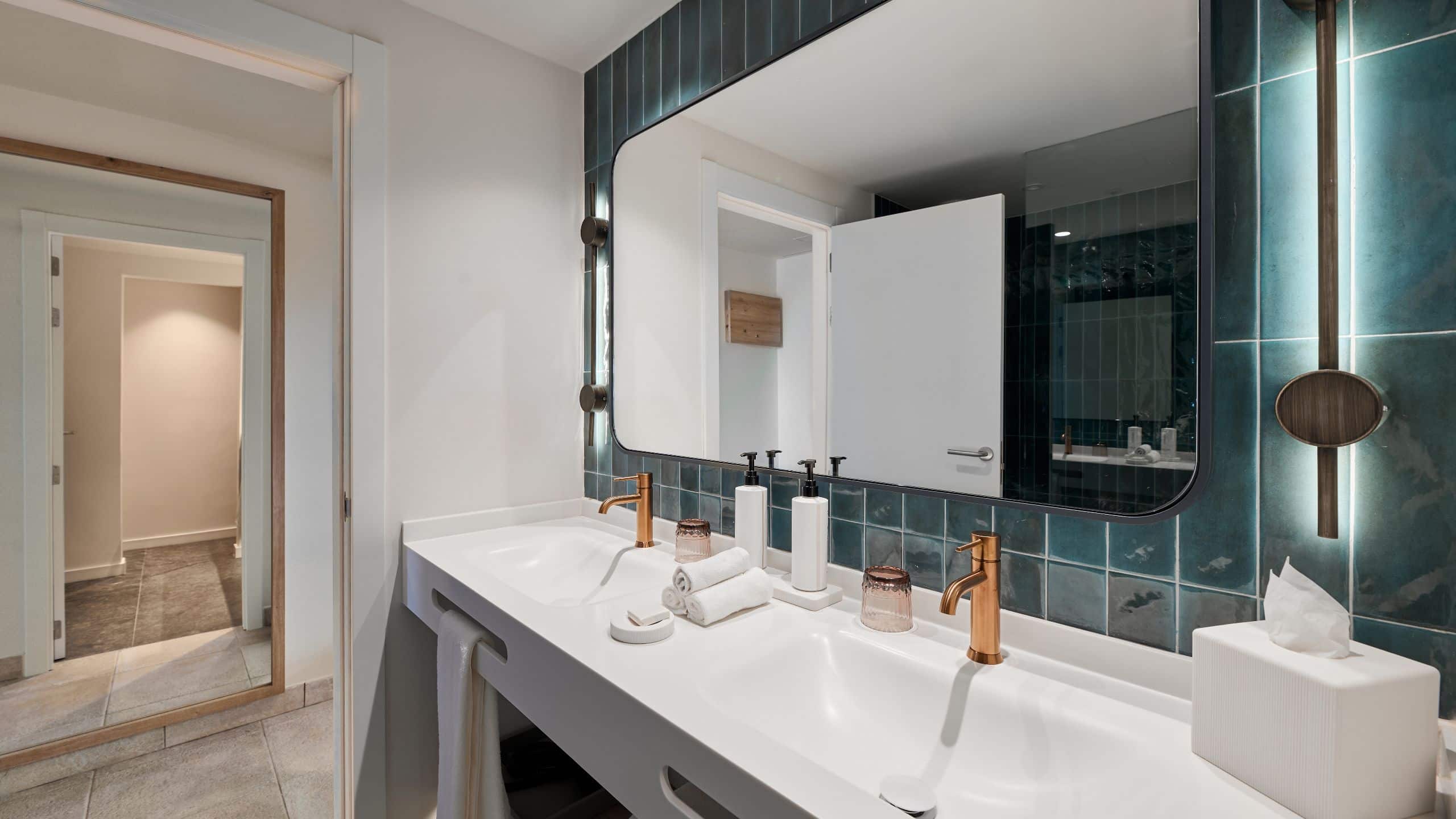 Sarena de Muro Resort Mallorca Bedroom Suite Bathroom Double Vanity