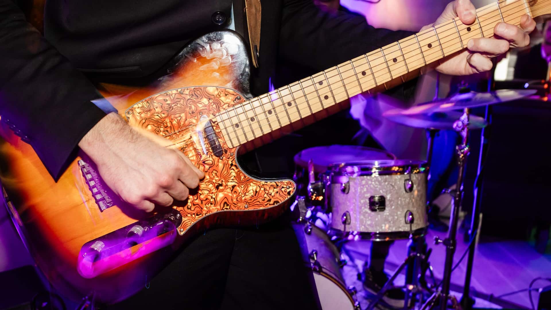 1 of 1 Grand Hyatt Deer Valley Live Music At Hidden Ace Guitar