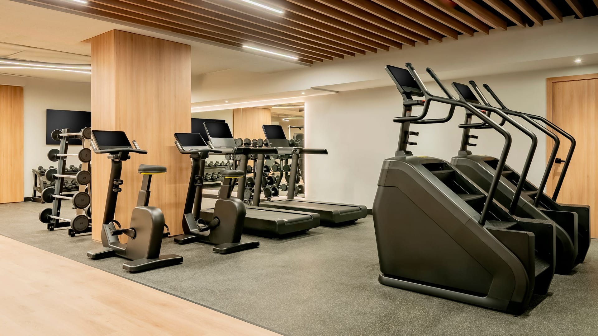 Hyatt Regency Panama City Threadmills