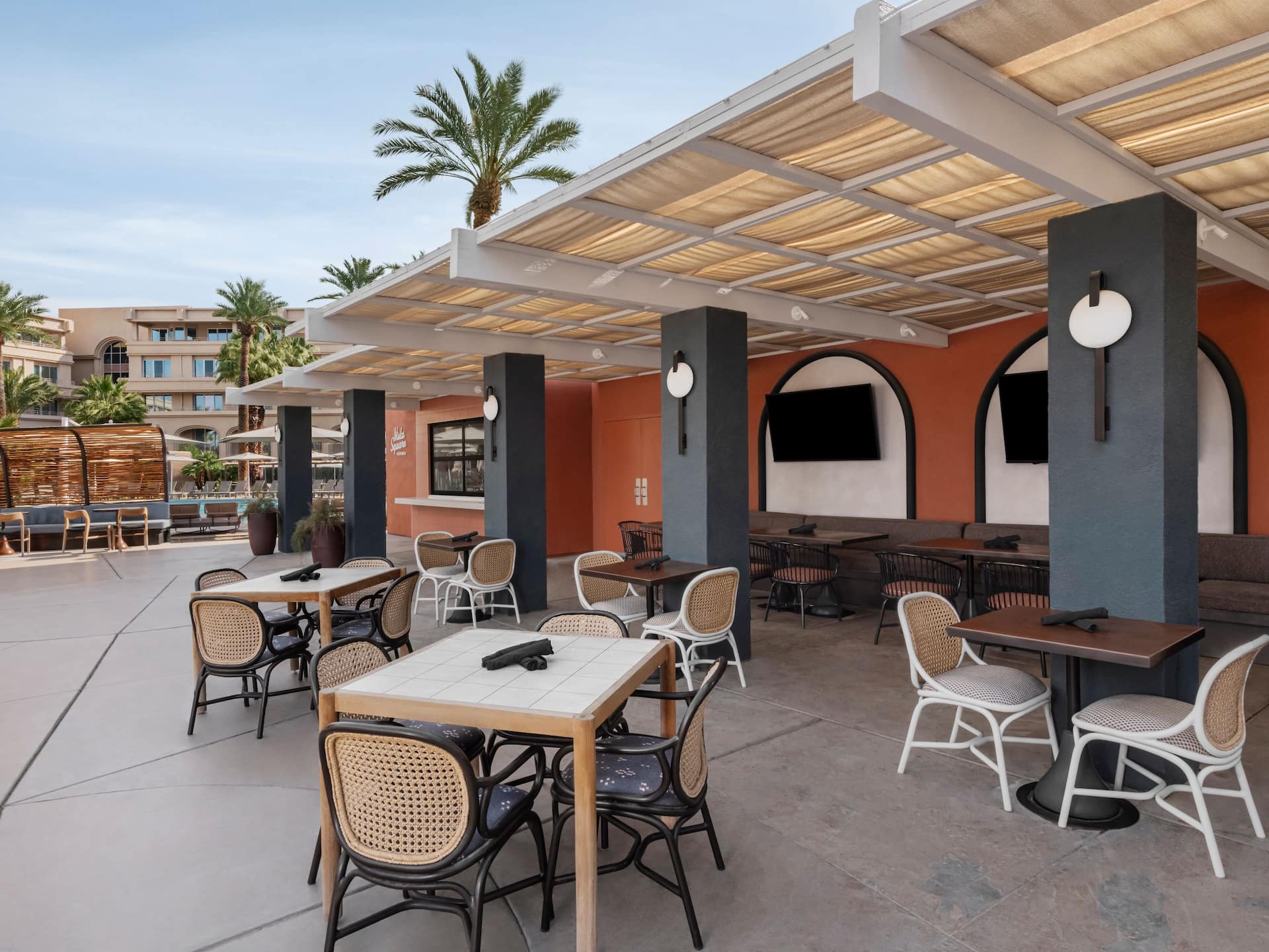 Grand Hyatt Indian Wells Resort & Villas Village Square Patio
