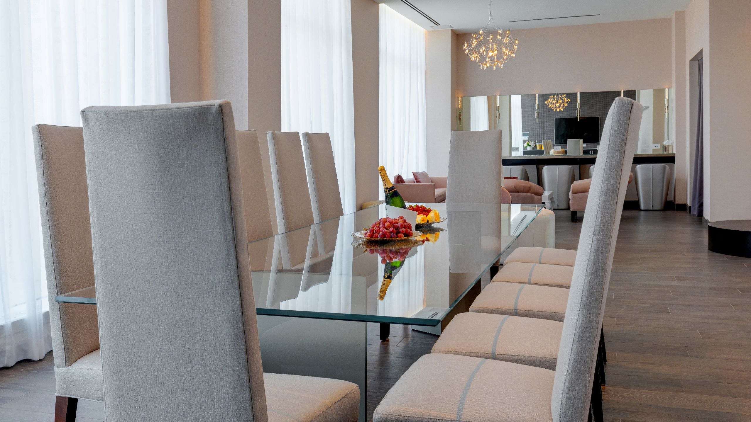 Hotel X Toronto Pearl Room