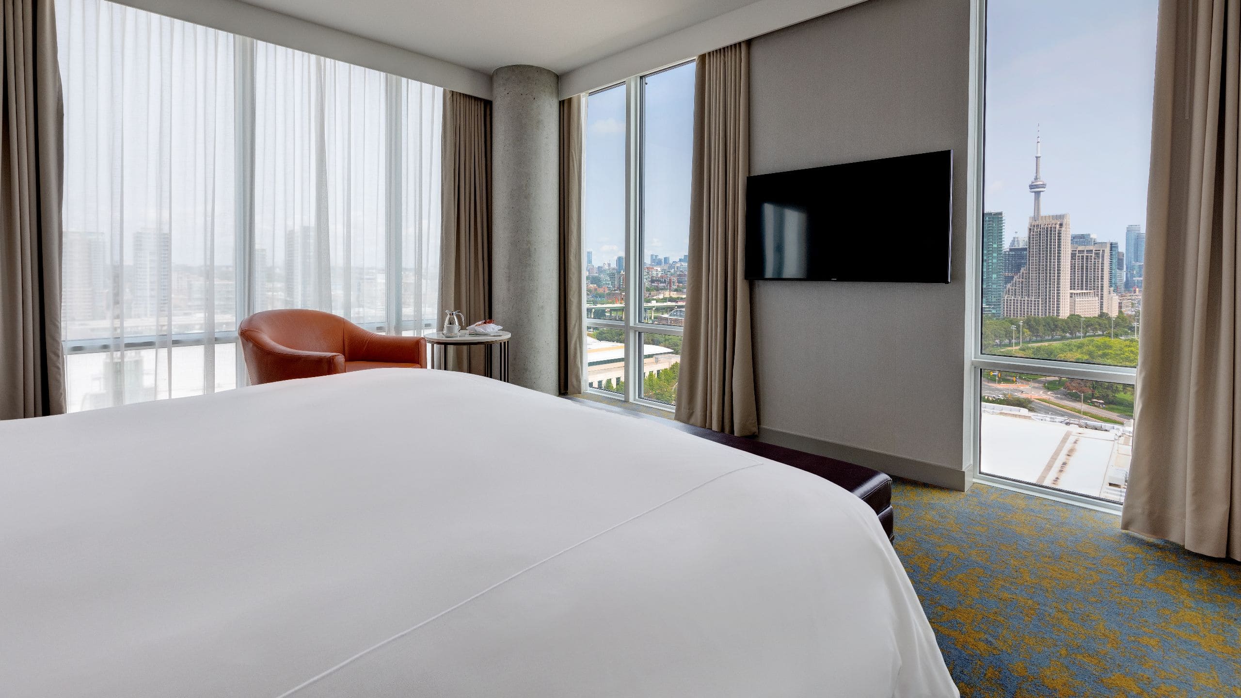 Hotel X Toronto One Bedroom Suite Cn Tower View