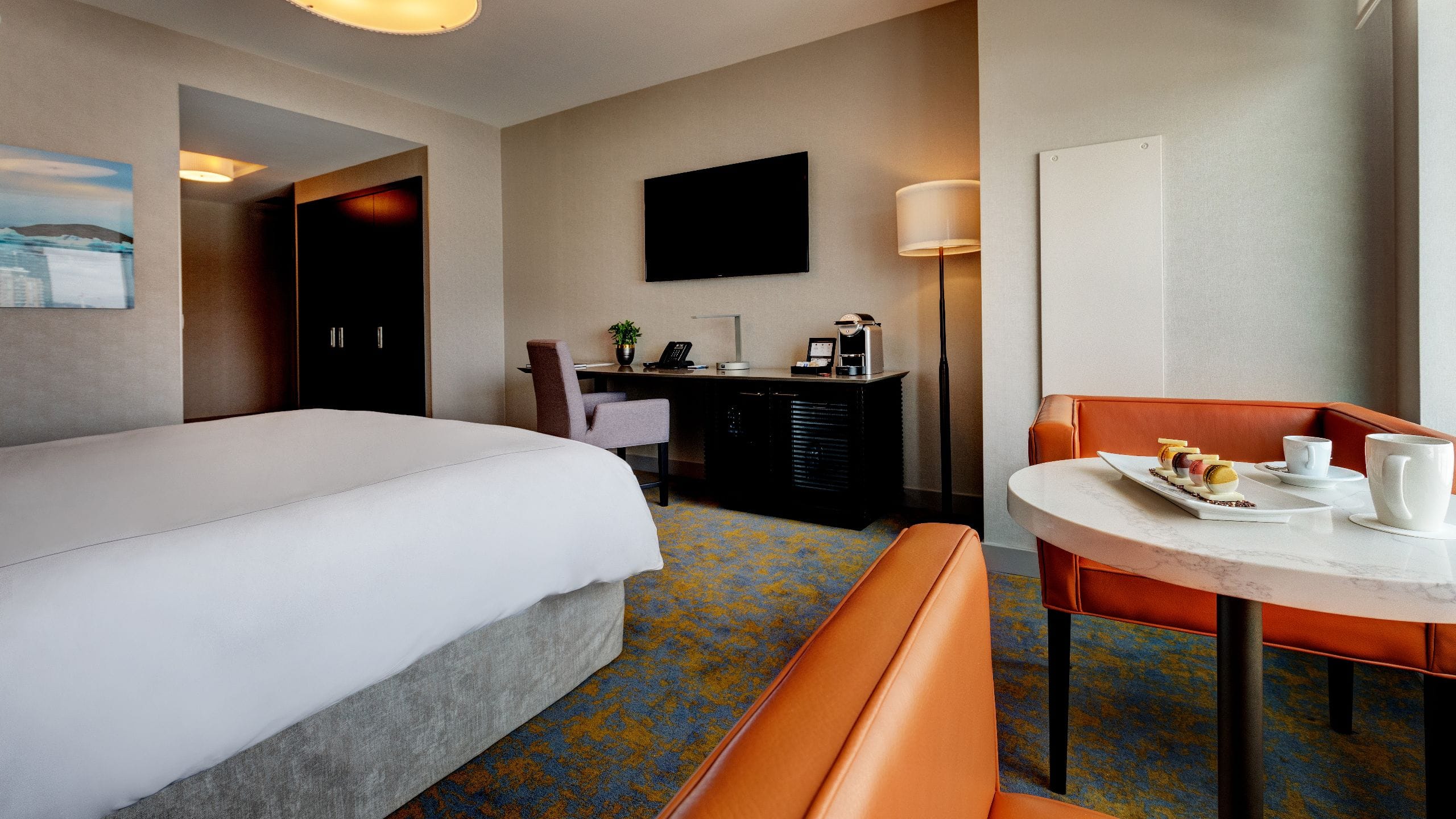 Hotel X Toronto One King Bed Guestroom