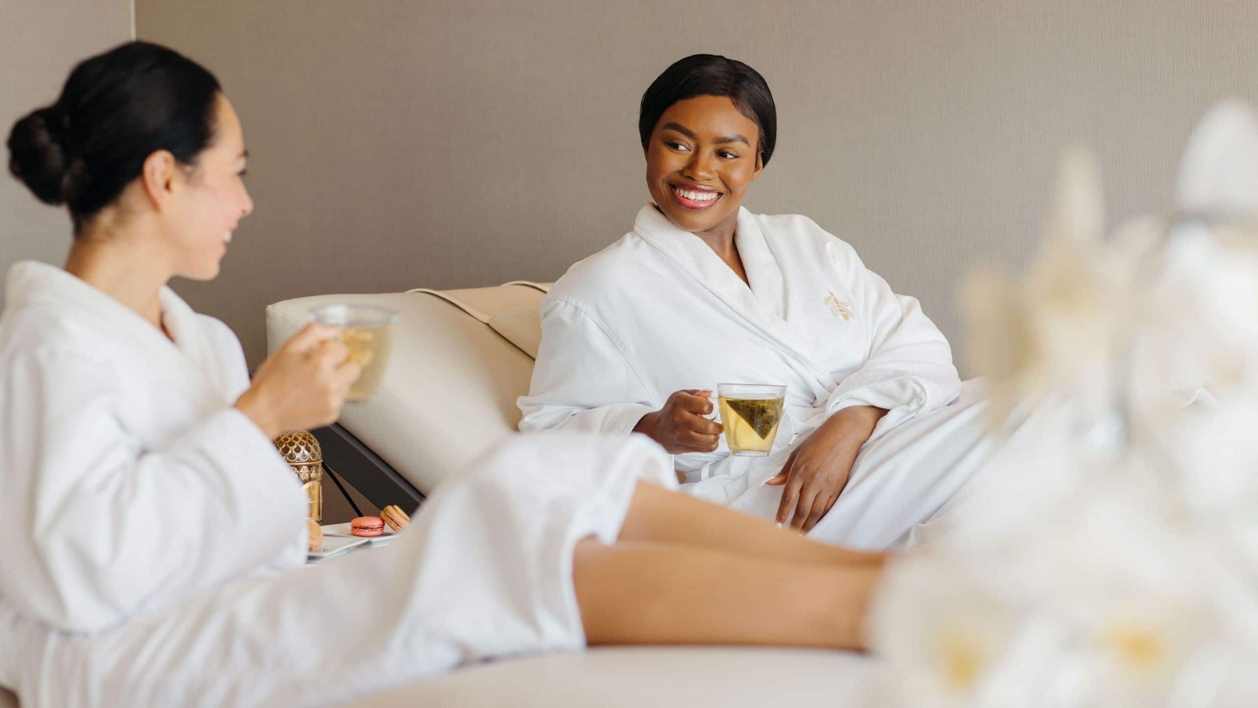 Hotel X Toronto Spa Two Girlfriends In The Relaxation