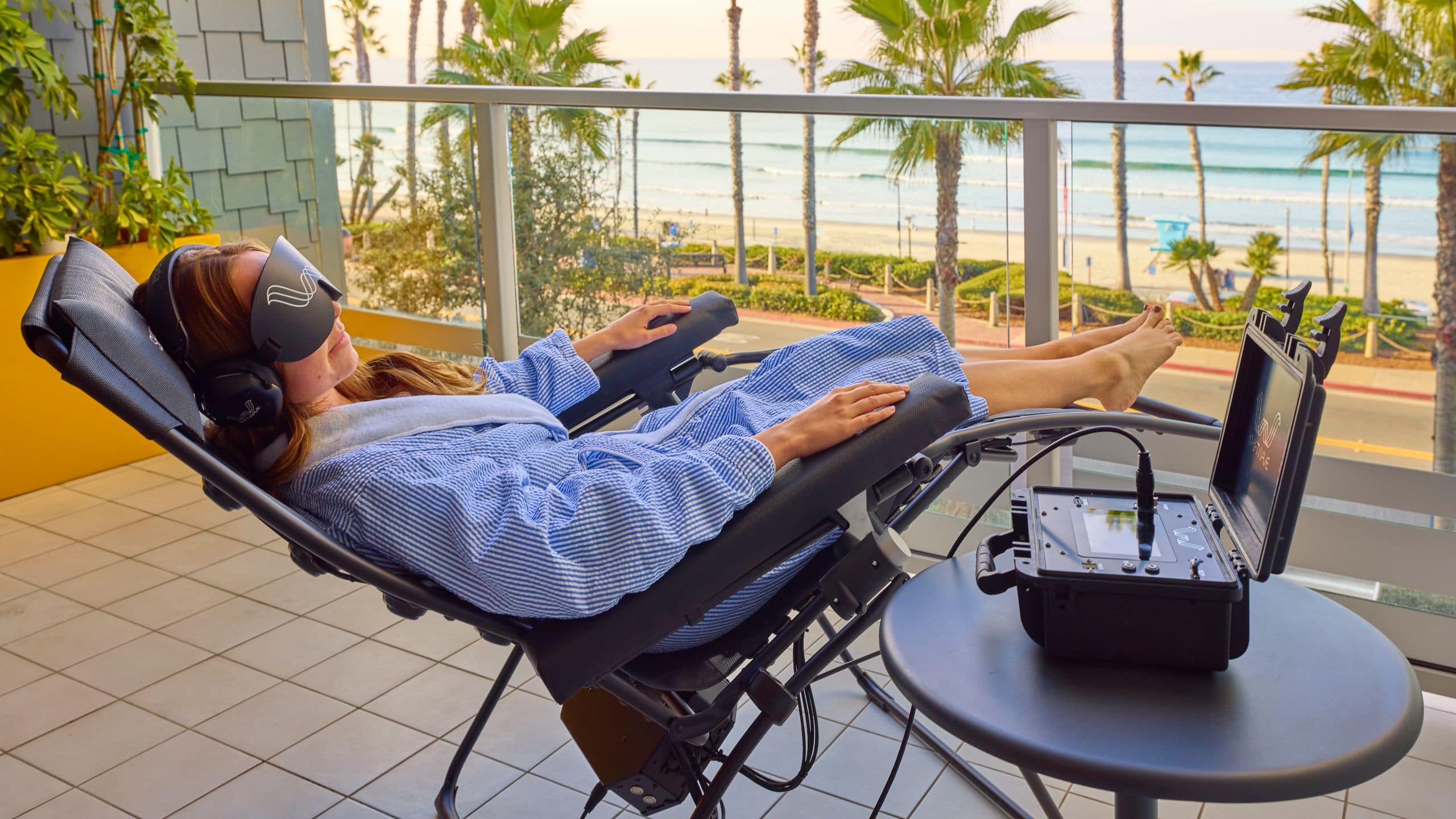 The Seabird Ocean Resort & Spa Sunnys Spa And Beauty Lounge Shiftwave