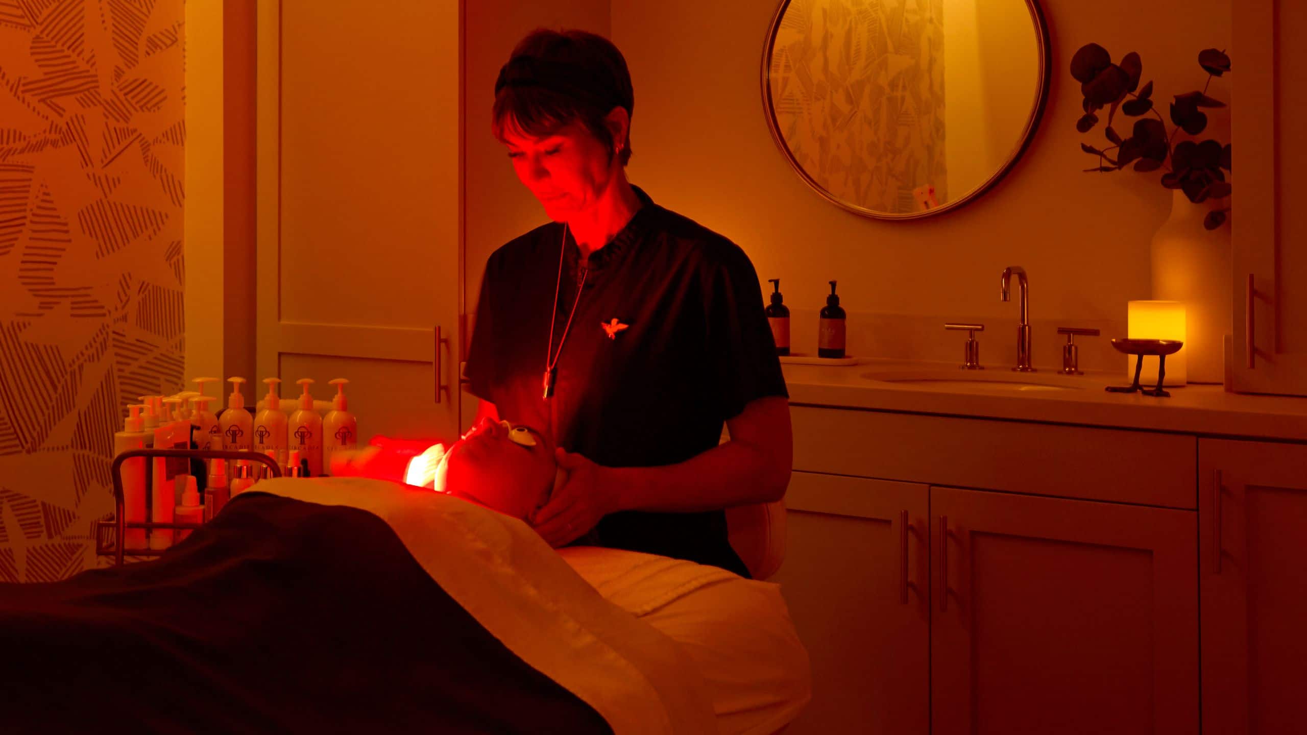 The Seabird Ocean Resort & Spa Sunnys Spa And Beauty Red Light Therapy