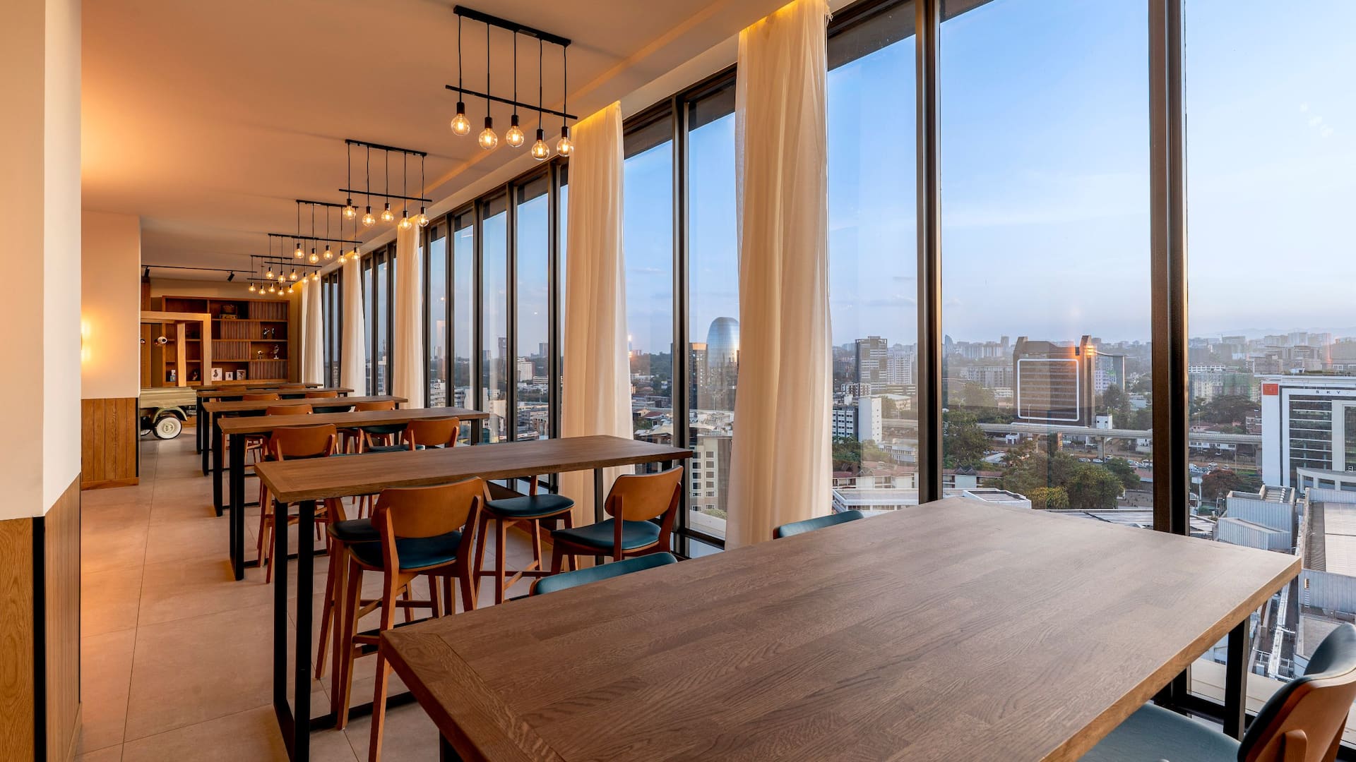 Hyatt Place Nairobi Westlands Zing Bar With City View