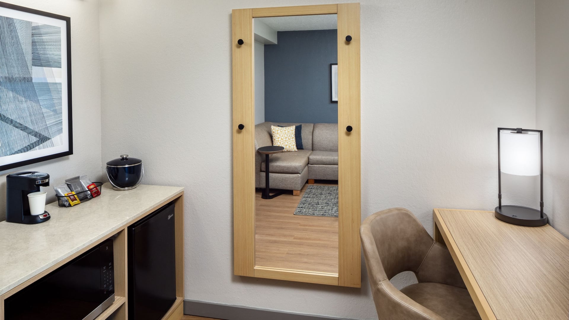 Hyatt Place Lake Mary/Orlando-North Desk Area