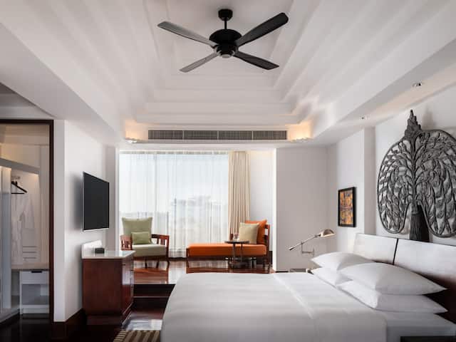 Luxury hotel in Siem Reap Guest room