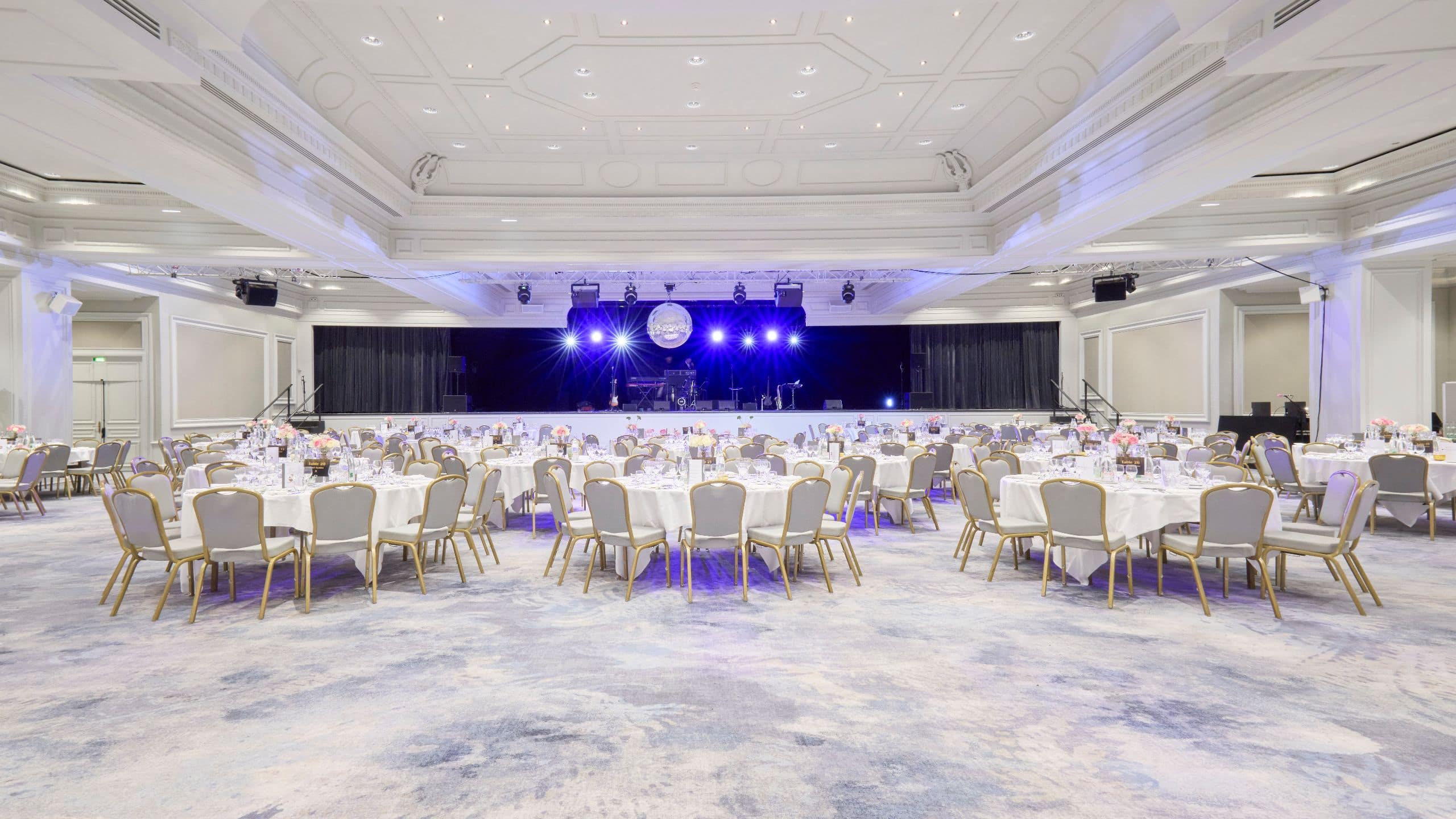 Hyatt Regency Nice Palais de la Méditerranée Salon Riviera Overview