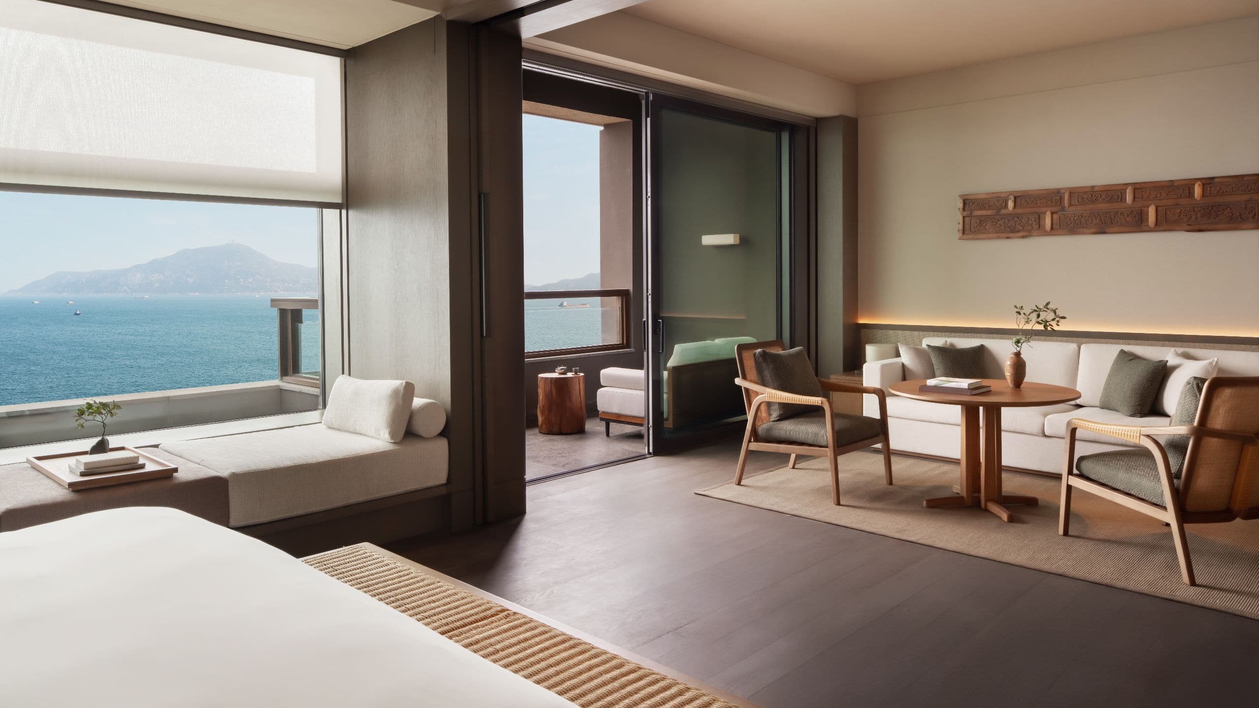 第 2，共 4 Alila Dong'ao Island Zhuhai Suite King With Ocean View Living Room
