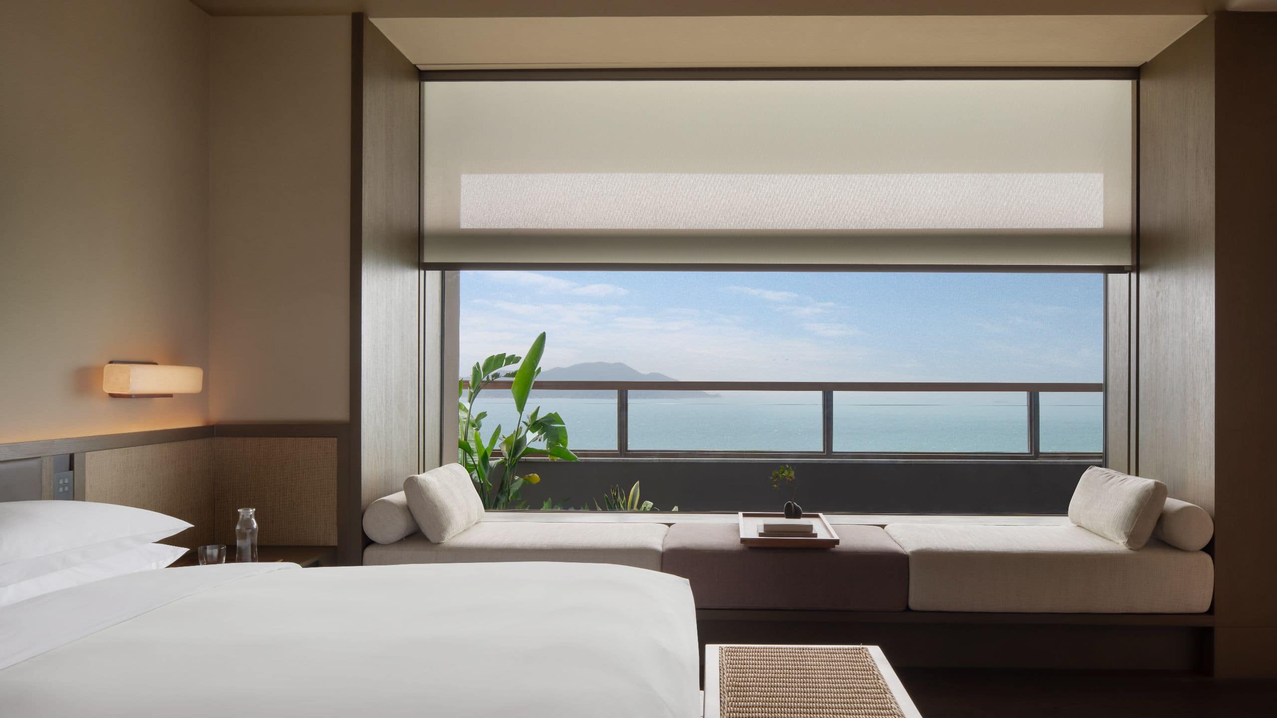 Alila Dong'ao Island Zhuhai Suite King With Ocean View Premium Bedroom