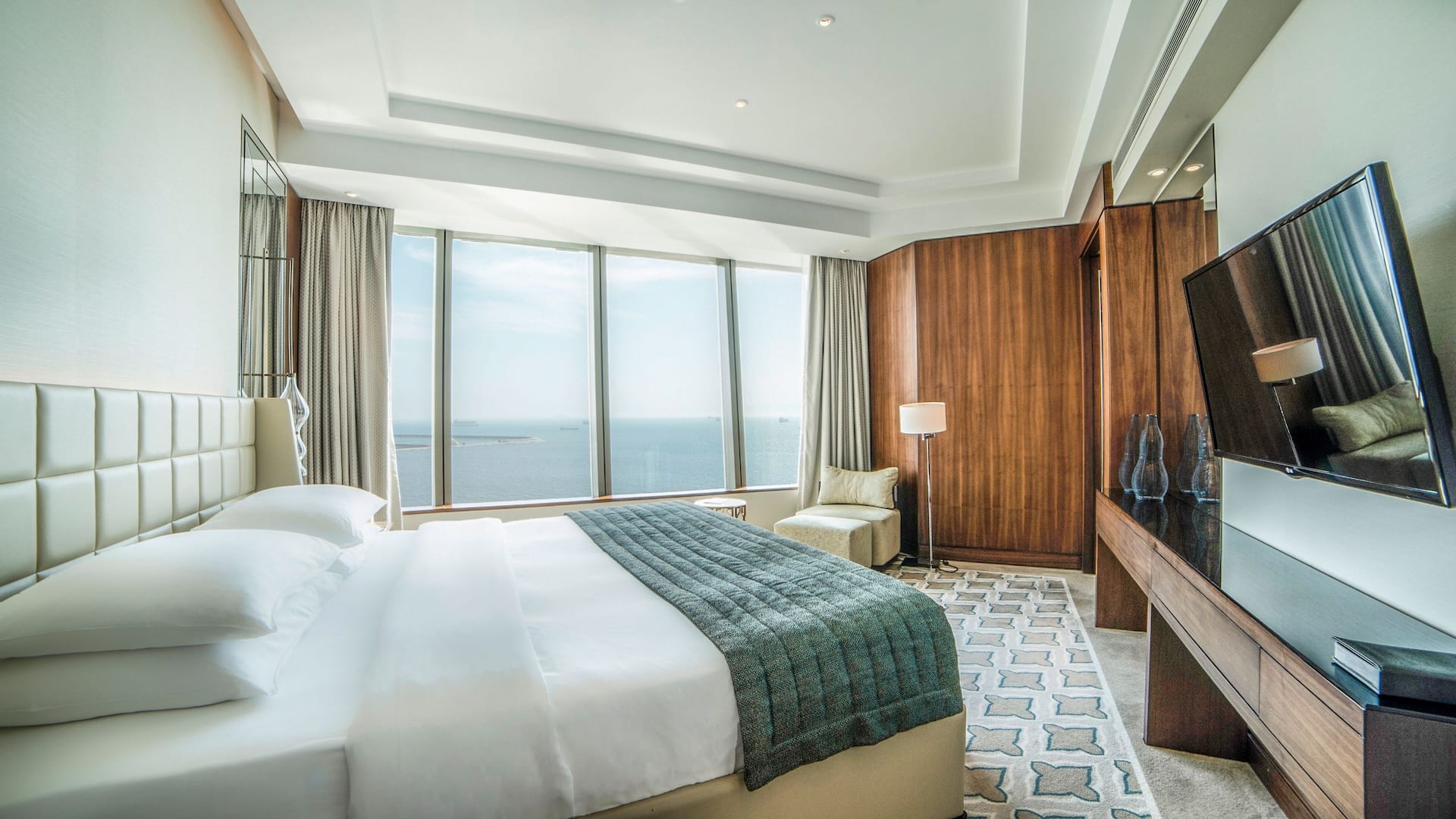 3 de 7 Hyatt Regency Istanbul Ataköy Marmara Suite Bedroom