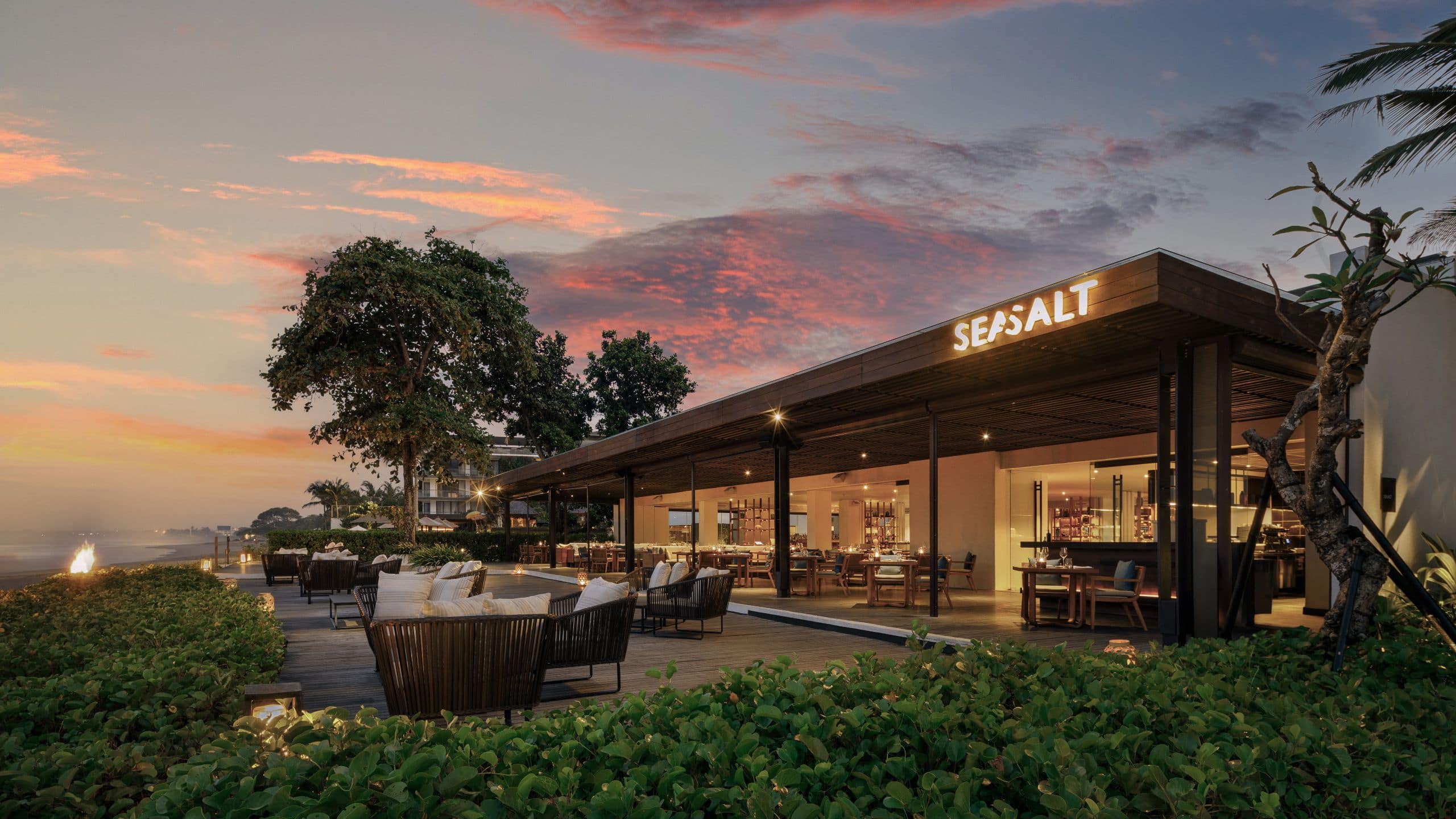 Alila Seminyak Sunset At Seasalt