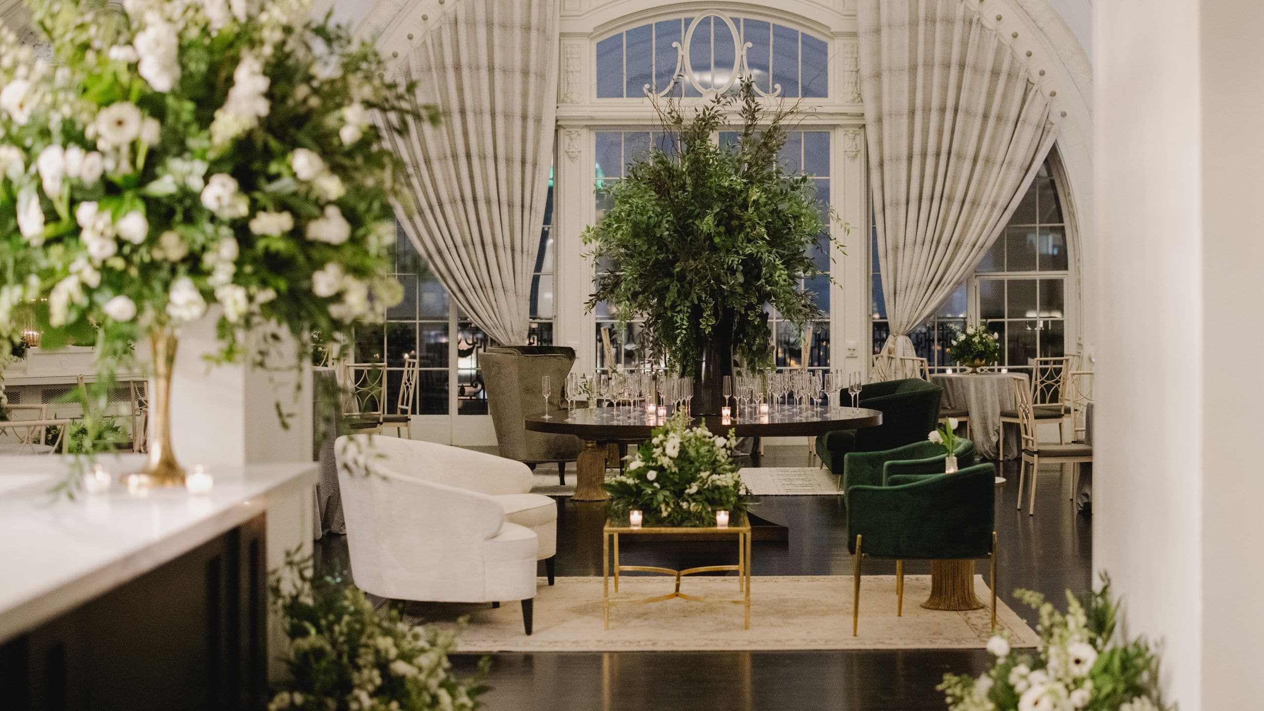 2 of 4 The Bellevue Hotel Cameo Entrance Bar Reception