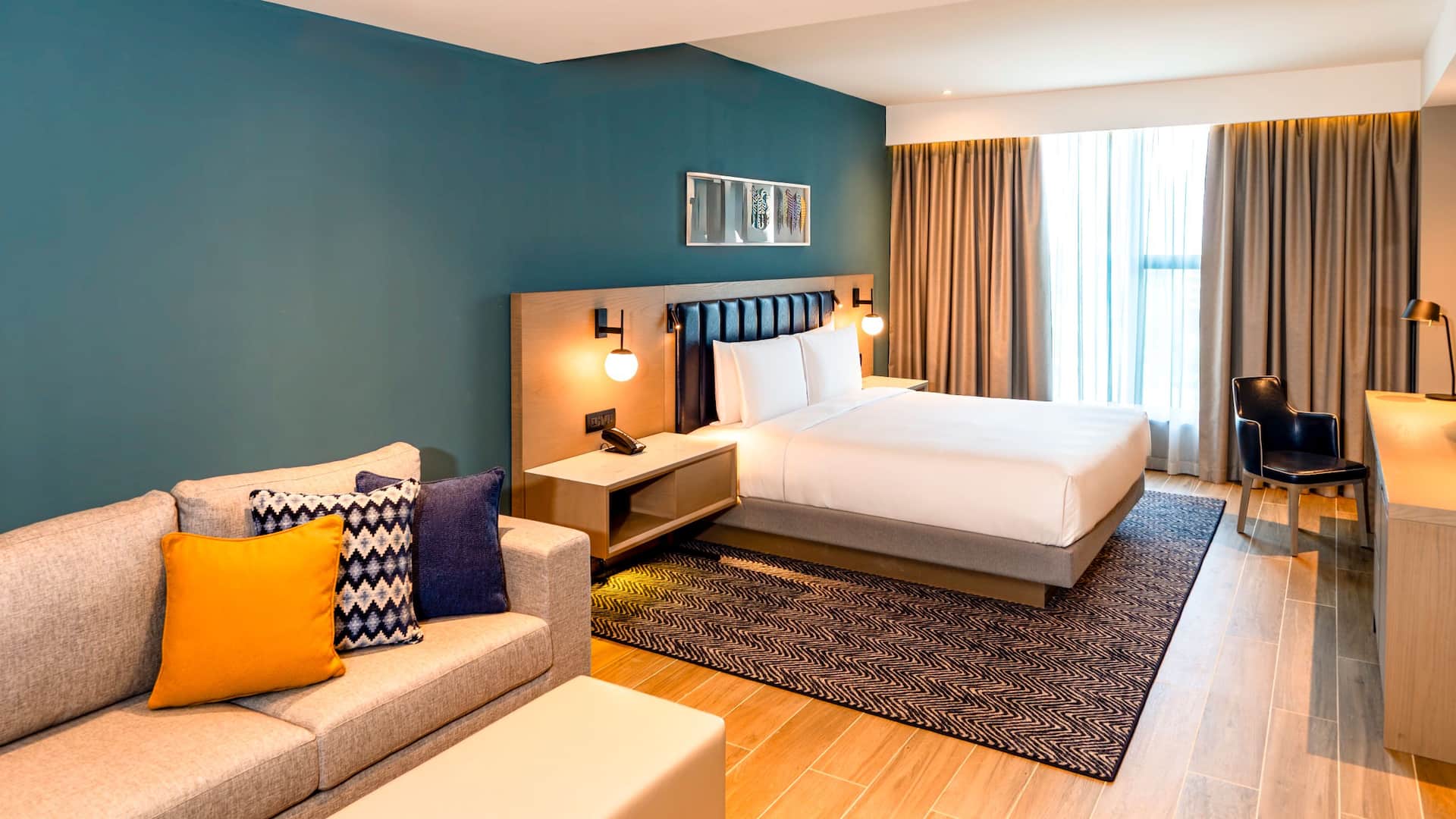 5 из 5 Hyatt Place Nairobi Westlands Guestroom King Bed Upper View