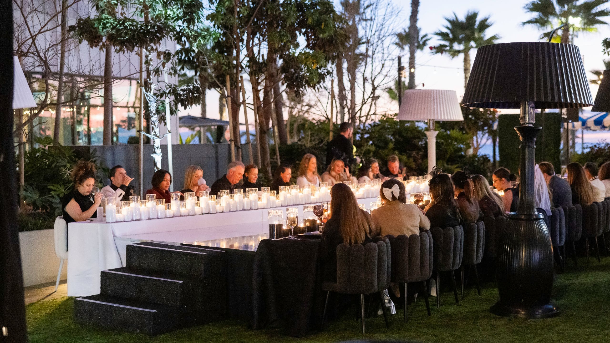 Mission Pacific Beach Resort Wedding Fam Pacific Garden Table With Guests