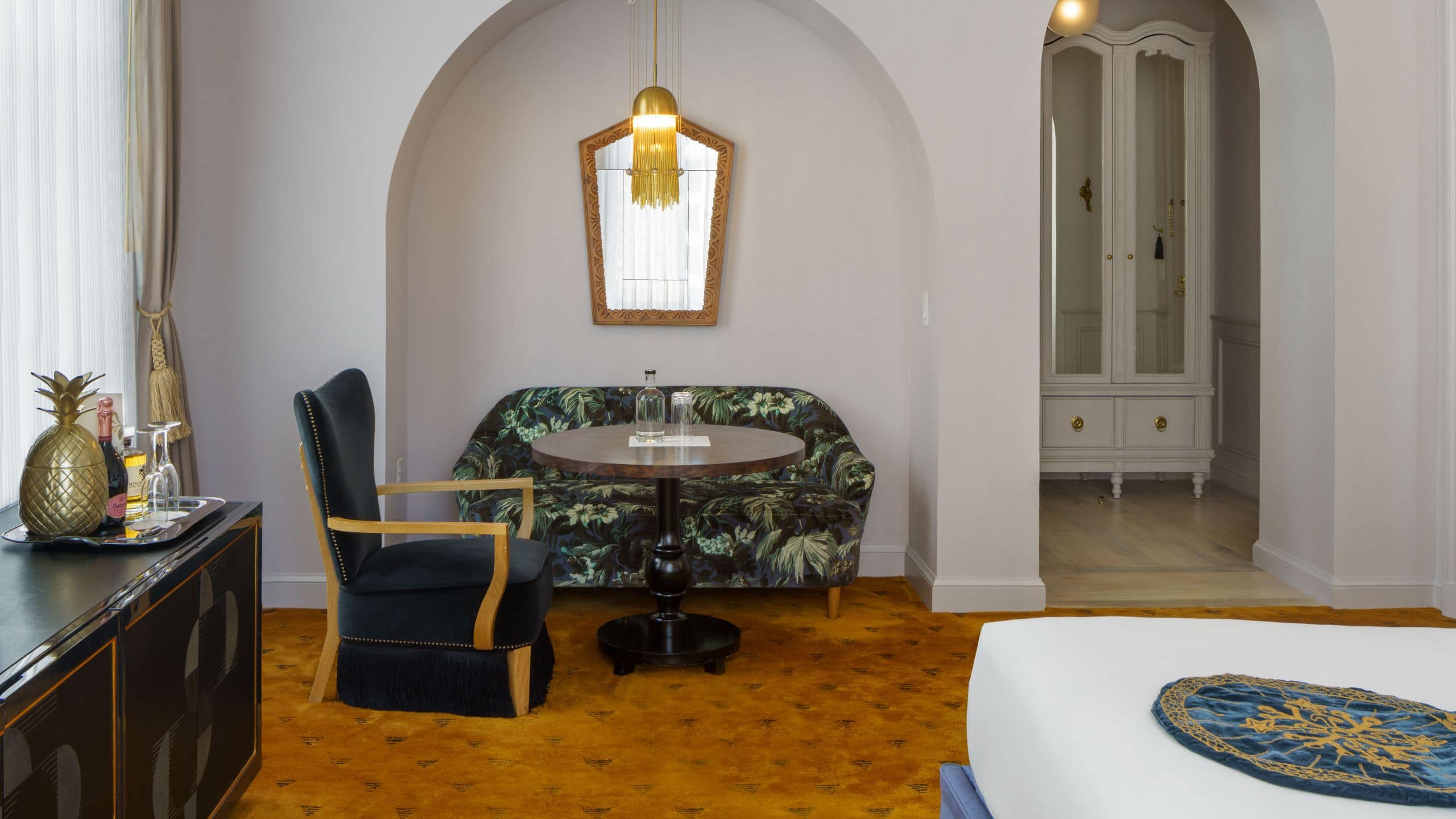 3 of 4 Maison Métier Premium Luxury King Seating Alcove