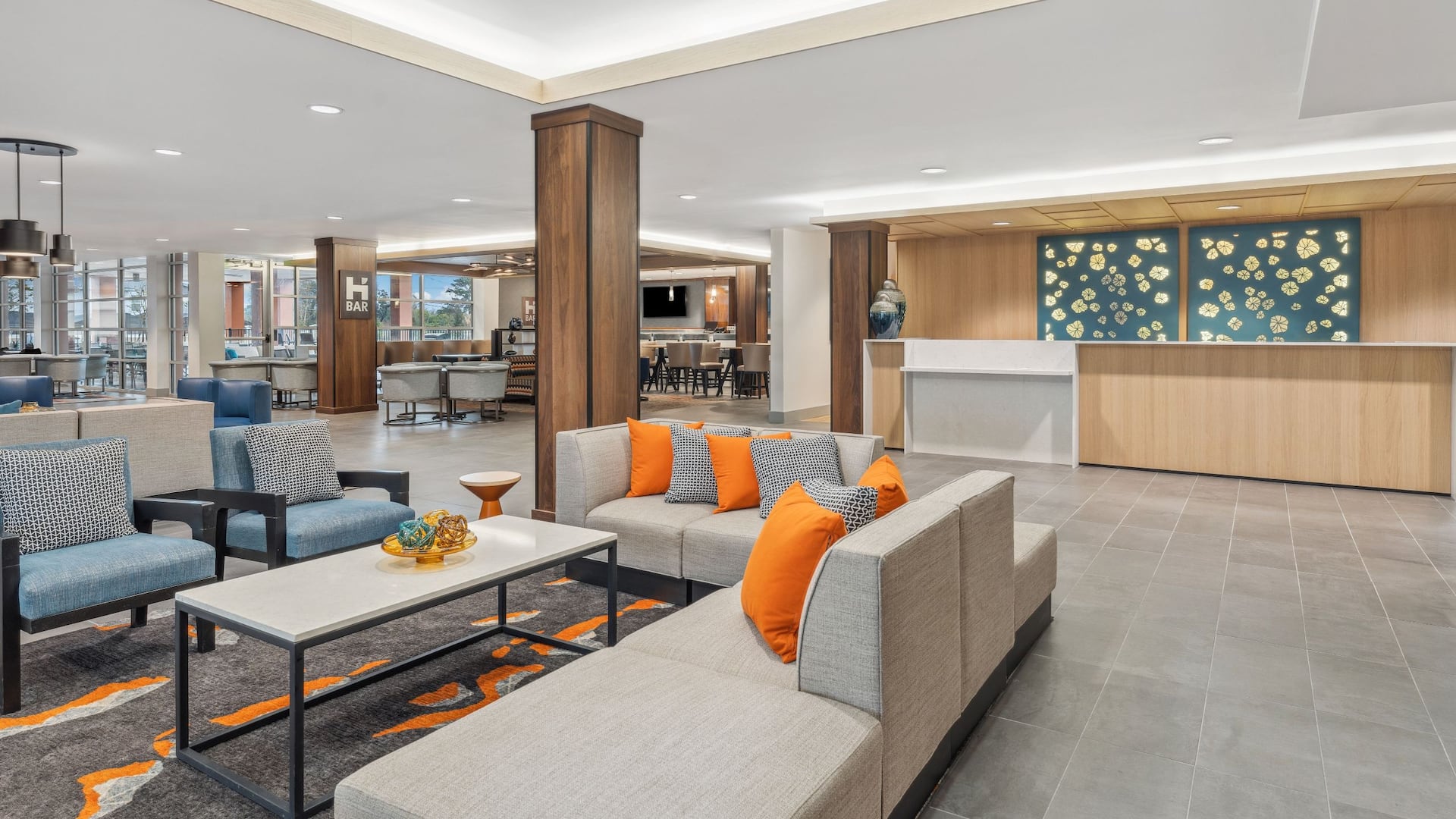 Hyatt House Orlando / International Drive Lobby Sitting Area
