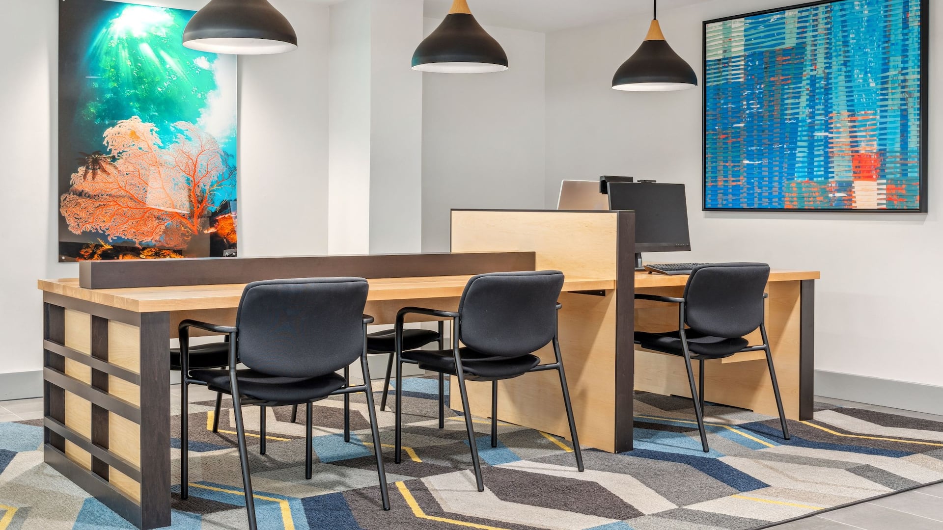 Hyatt House Orlando / International Drive Computers Business Center