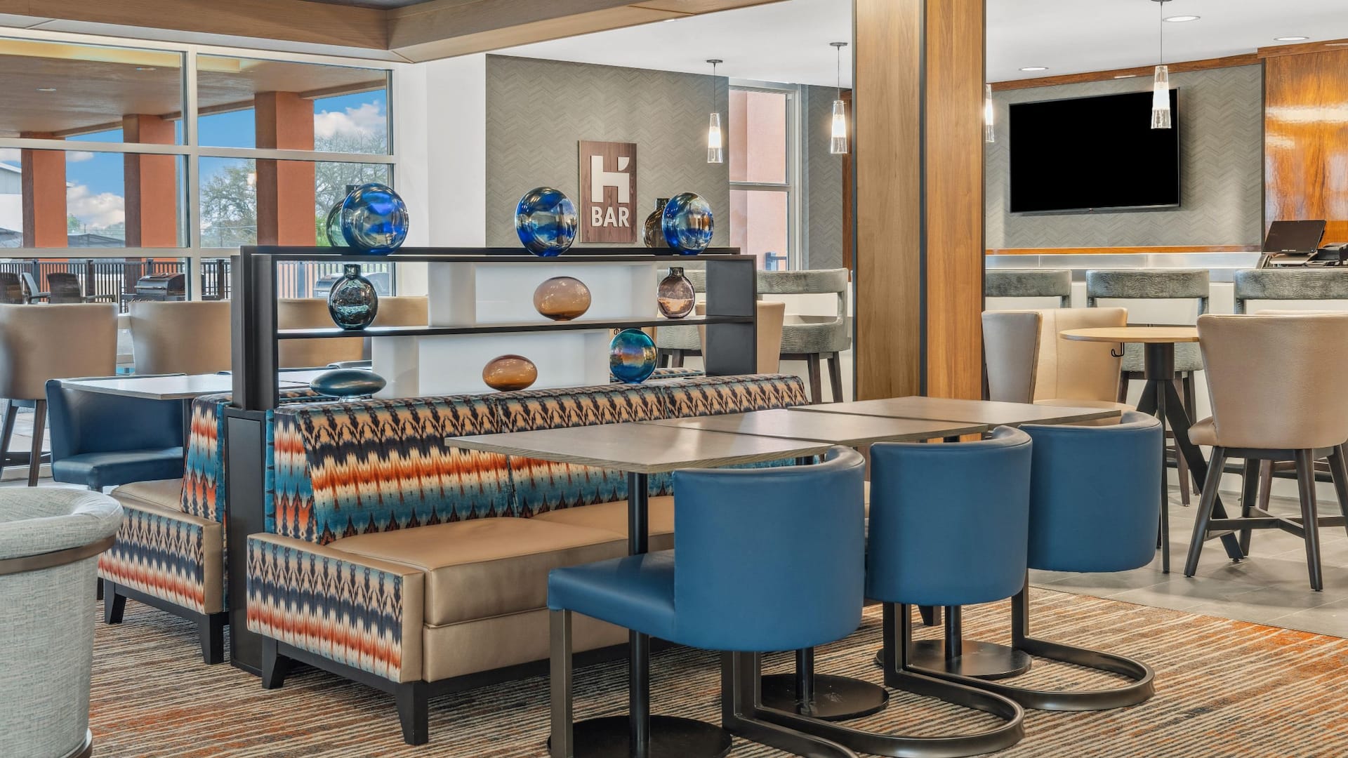 1 of 1 Hyatt House Orlando / International Drive H Bar Sitting Area