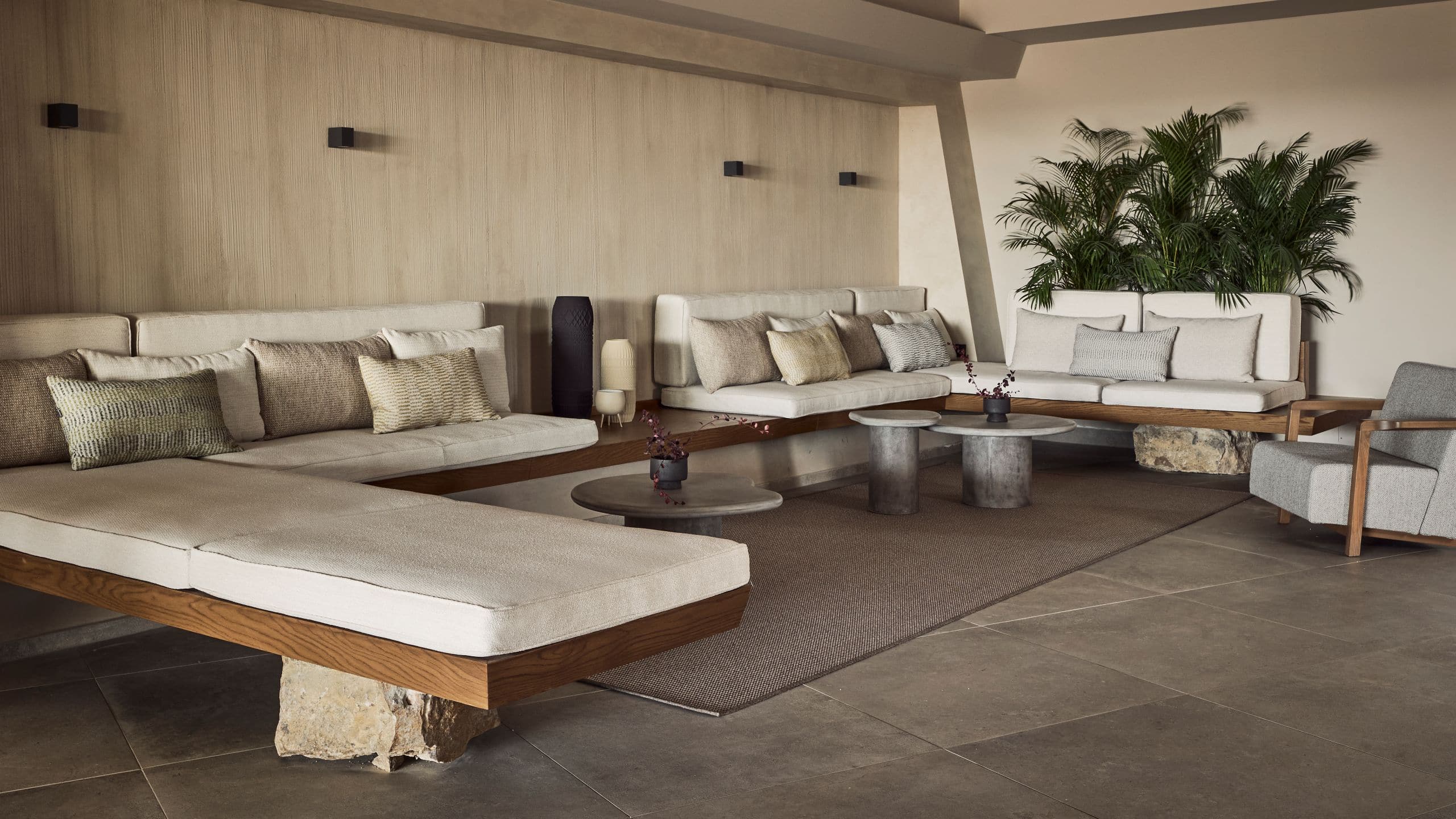 Zelia Halkidiki Hebe Bar Seating Arrangement