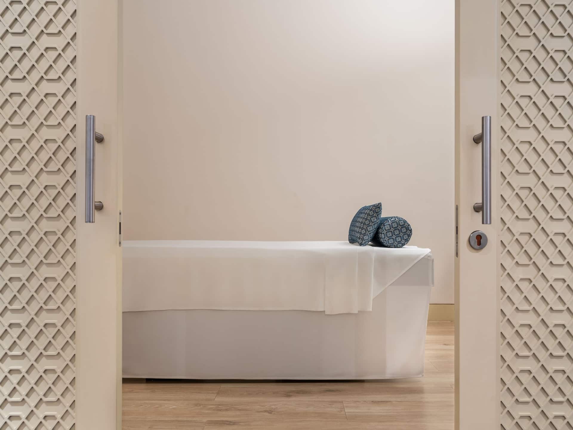 Grand Hyatt Doha Hotel & Villas Jaula Spa Single Treatment Room