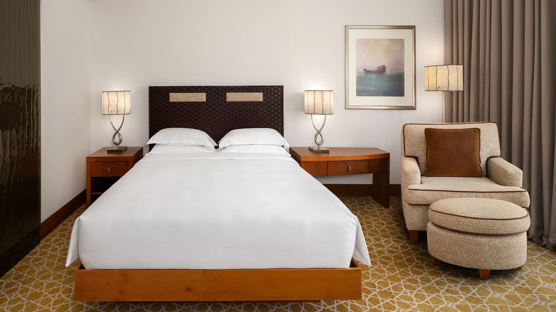 Grand Hyatt Doha Hotel & Villas Standard King Room