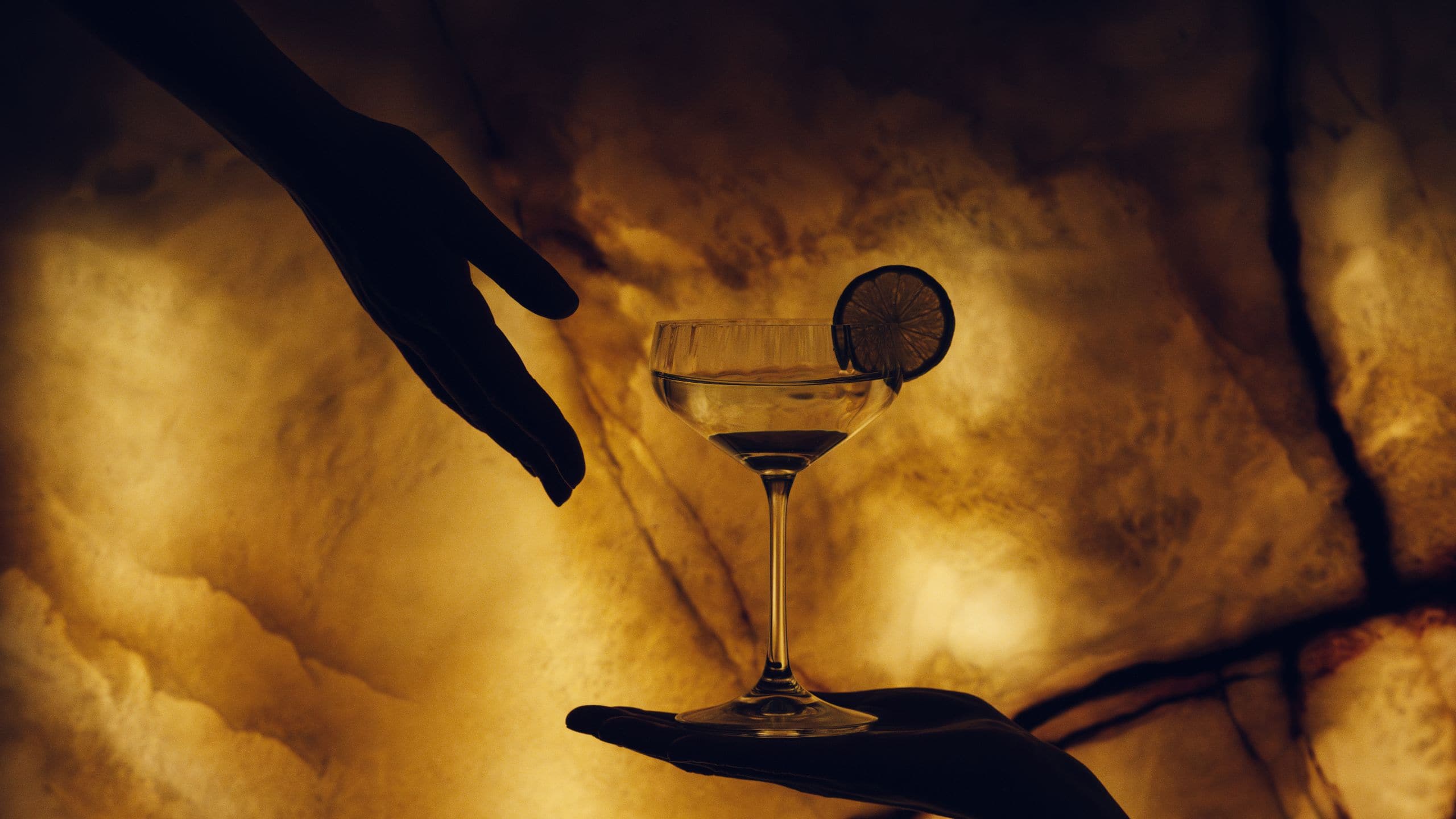 Park Hyatt Zurich Onyx Margarita Lemon Signature Drink Hands Onyx