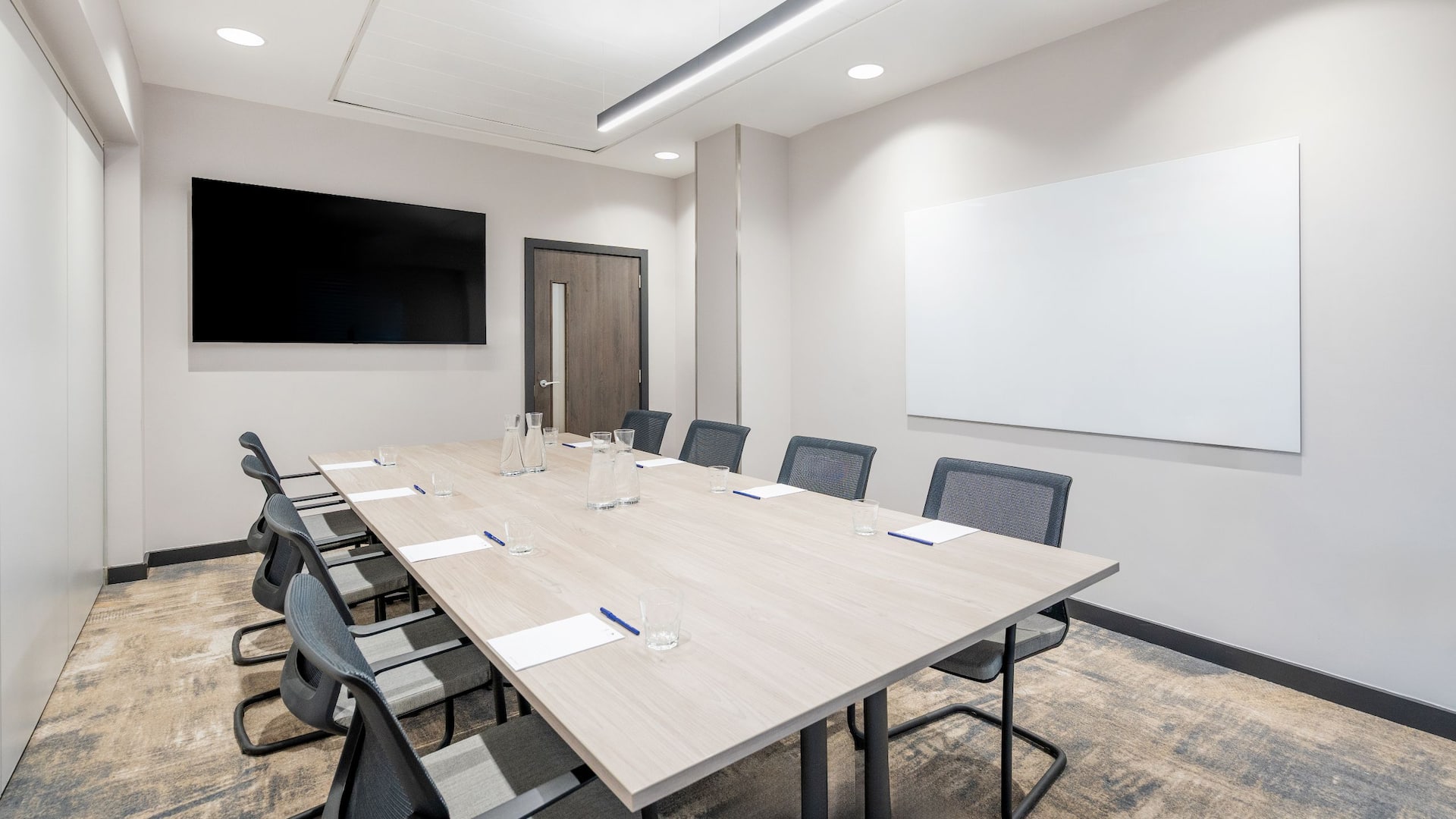 1 of 1 Hyatt Place Leeds Sovereign Side