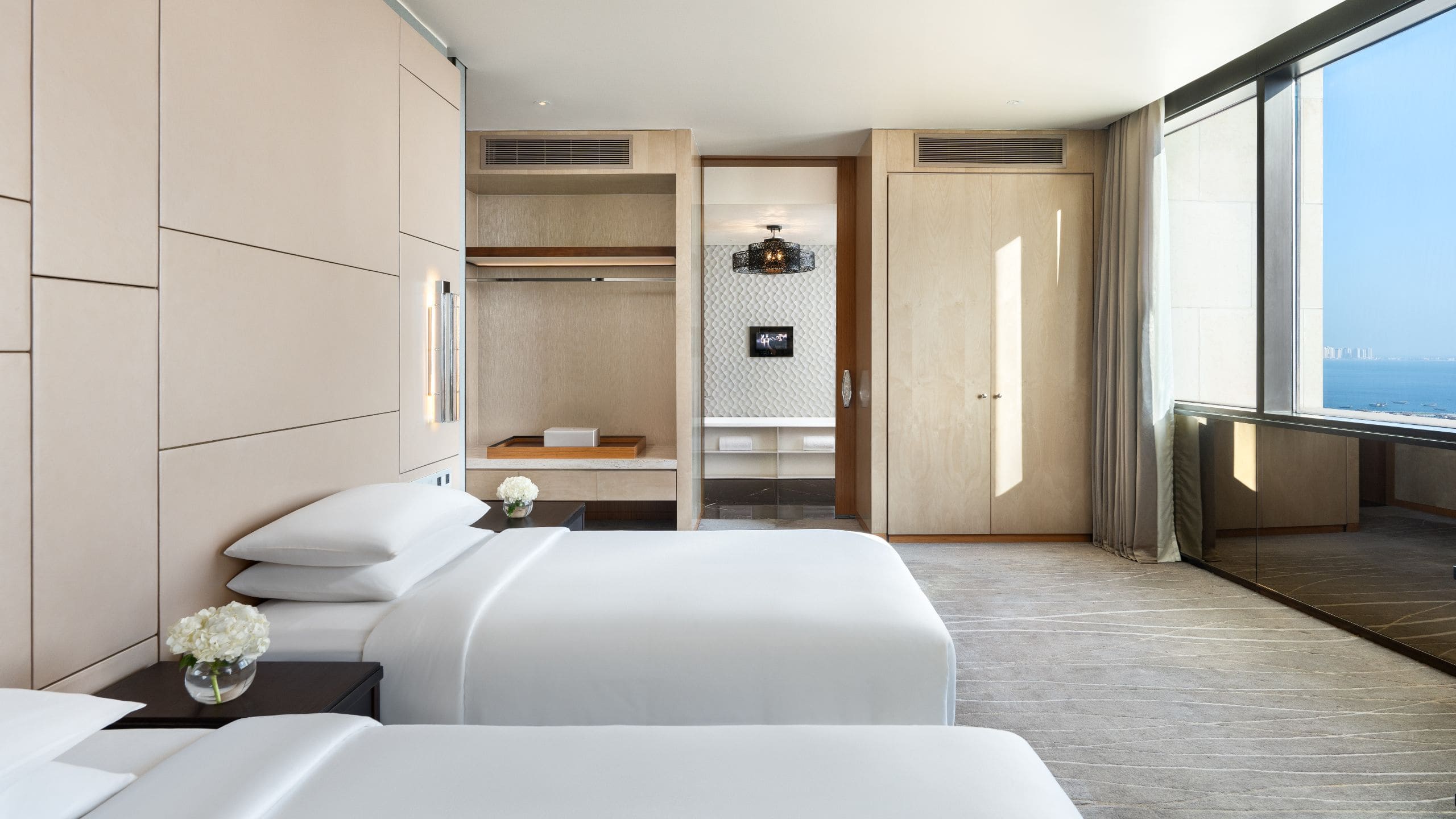 2 de 8 Park Hyatt Doha Presidential Suite Twin Room With View