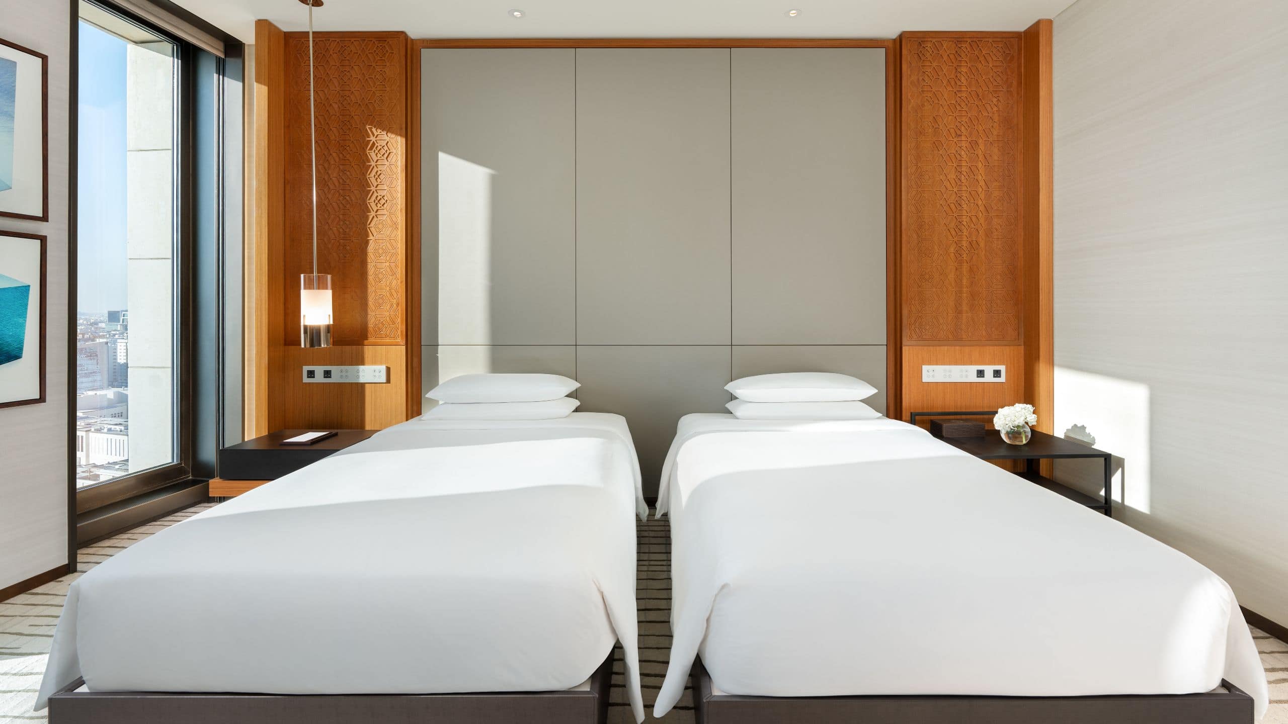 1 de 3 Park Hyatt Doha Twin Bedroom