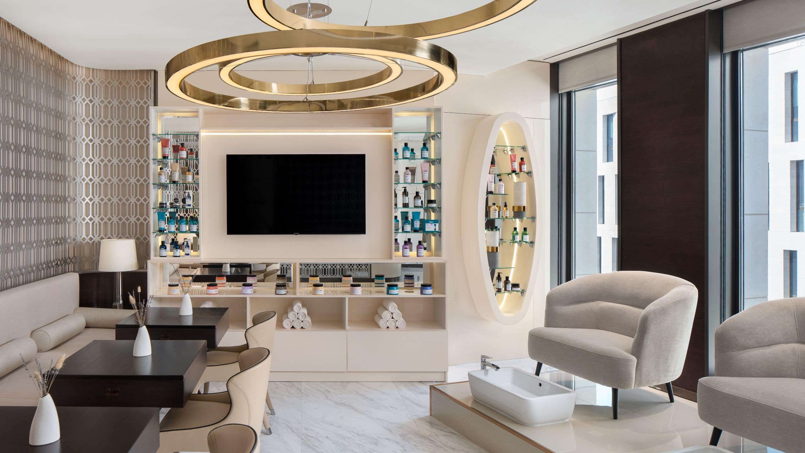 Park Hyatt Doha The Salon Nail Station