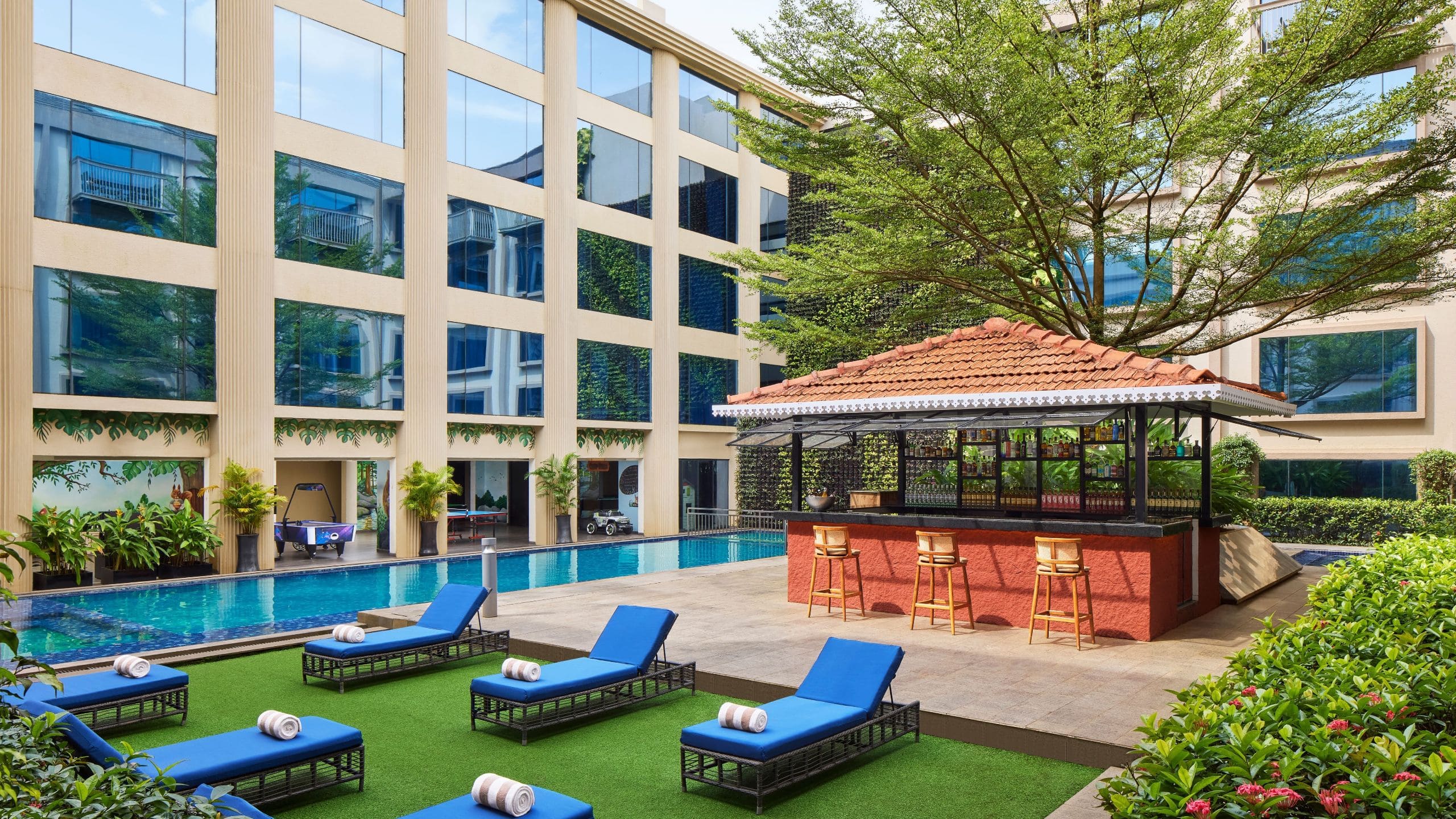 Hyatt Centric Candolim Goa Tipcy Pool Bar