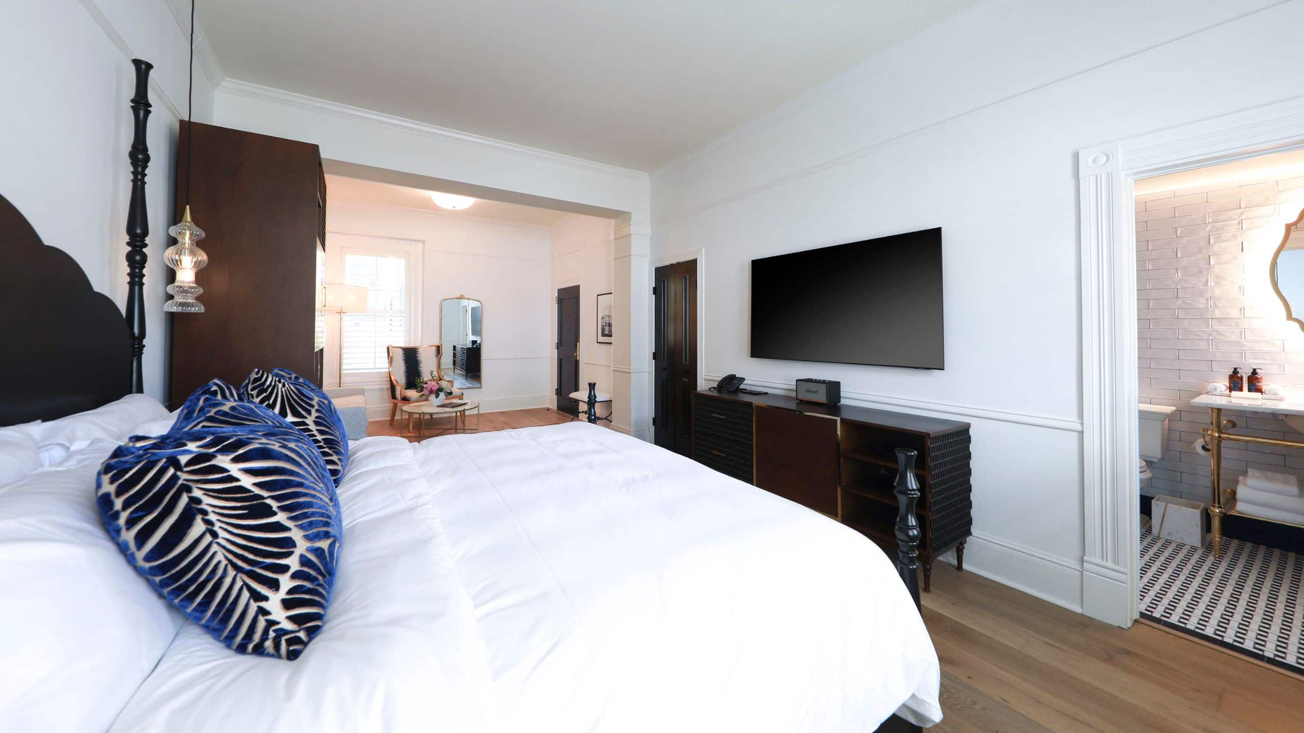 Fairmount Hotel Deluxe King Sleeper Sofa Bedroom