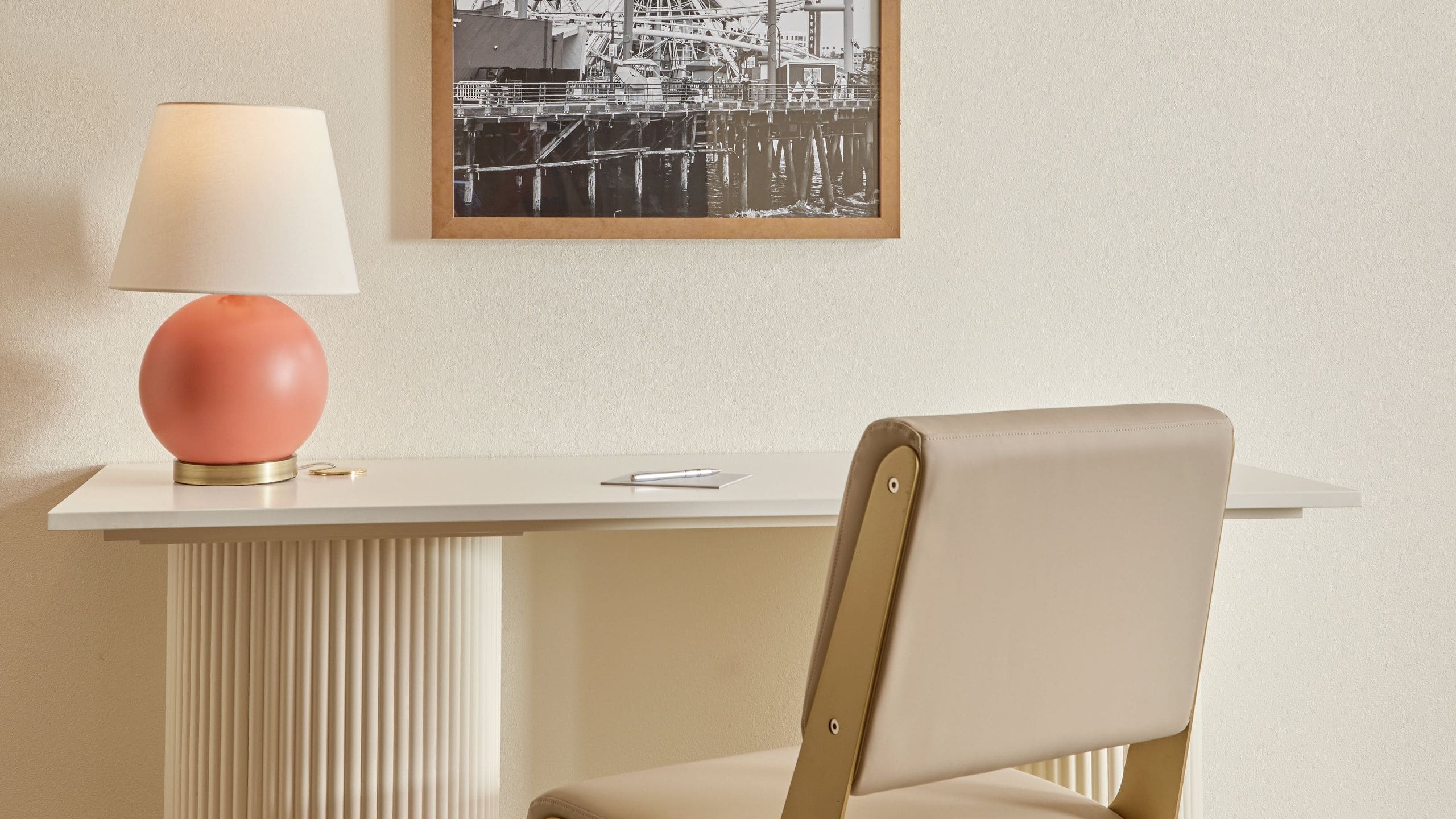 Hyatt Centric Delfina Santa Monica Desk With Lamp