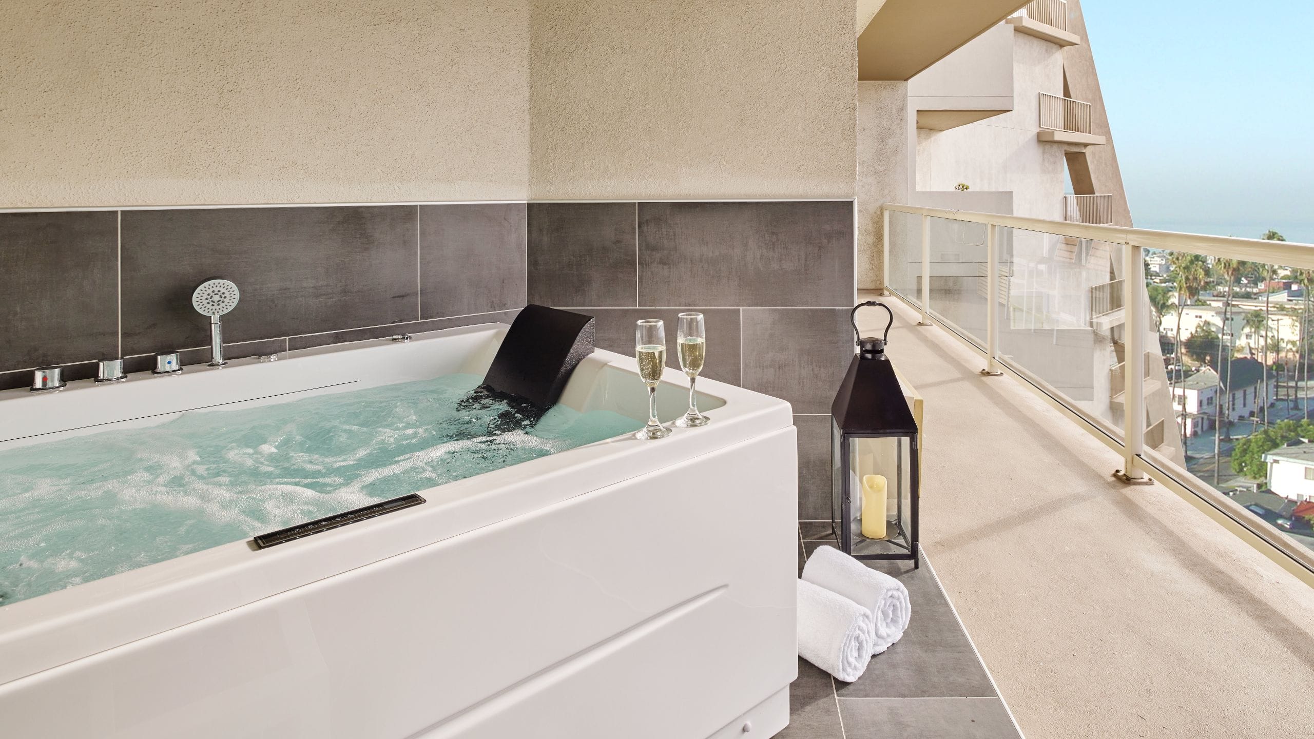Hyatt Centric Delfina Santa Monica Sunset Suite Hot Tub