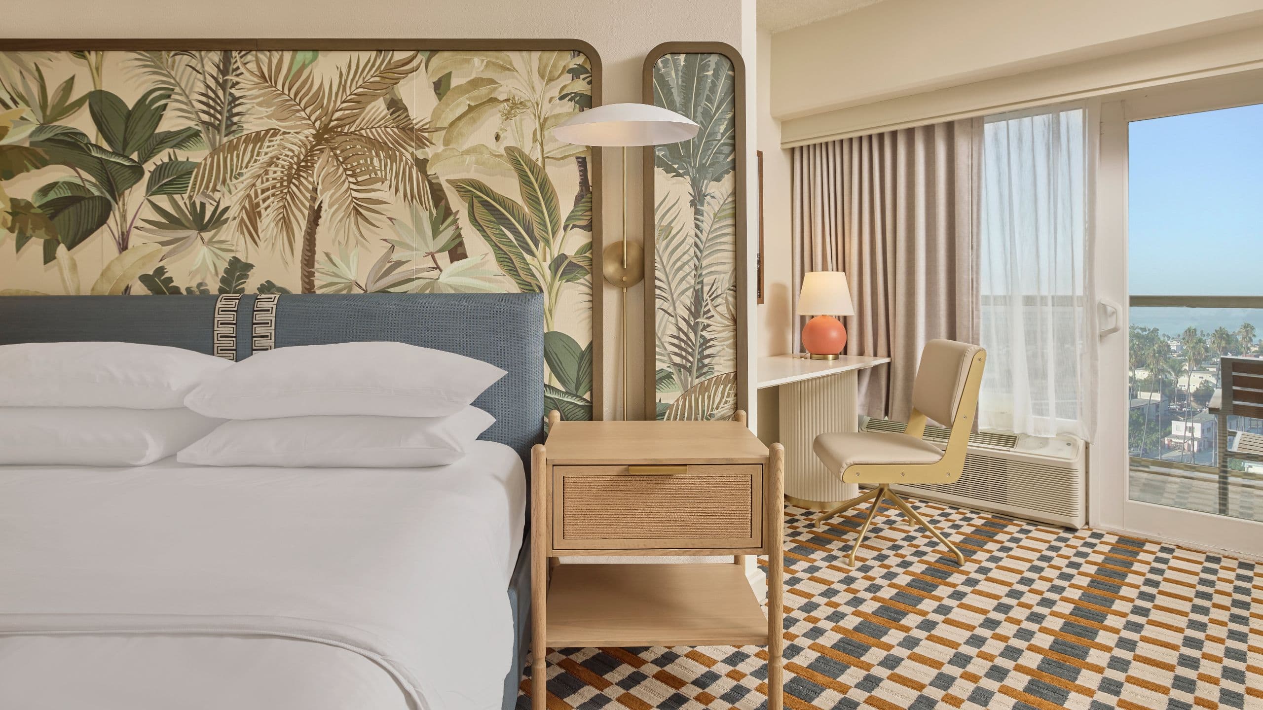 Hyatt Centric Delfina Santa Monica Sunset Suite With View