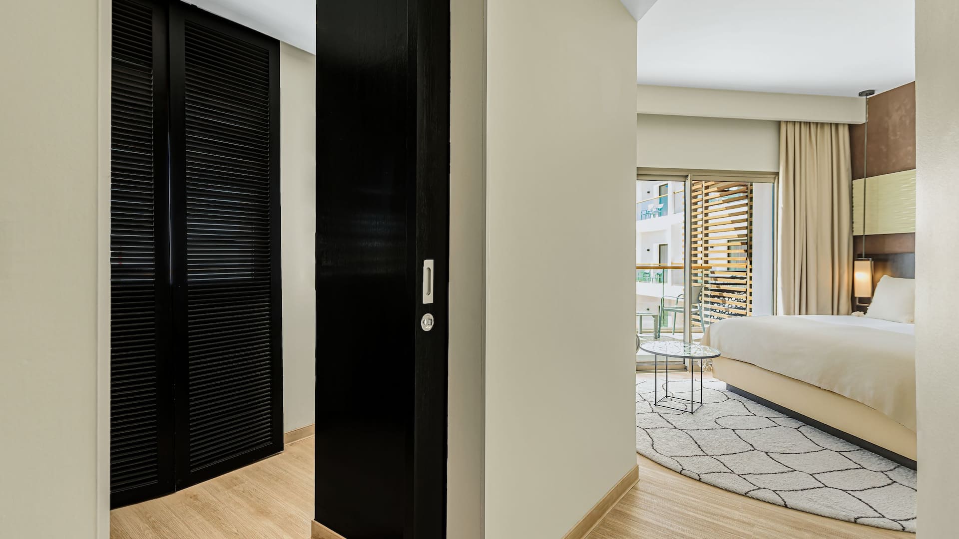 4 de 8 Hyatt Place Taghazout Bay Bedroom With Dressing Room