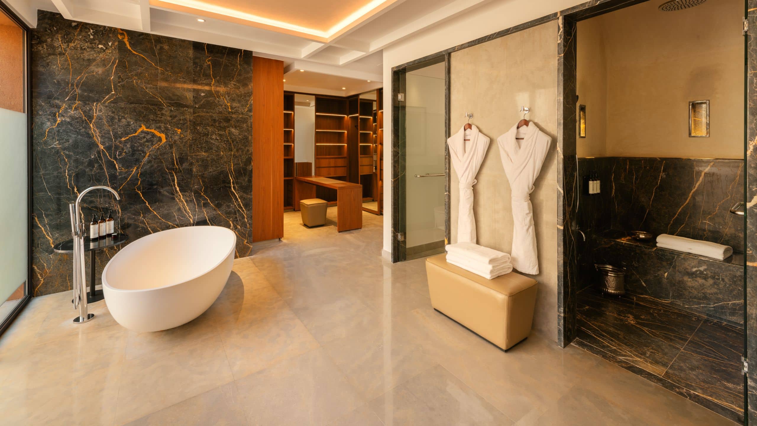 5 de 5 Park Hyatt Marrakech Duplex Suites Bathroom Bathtub Dressing Hammam
