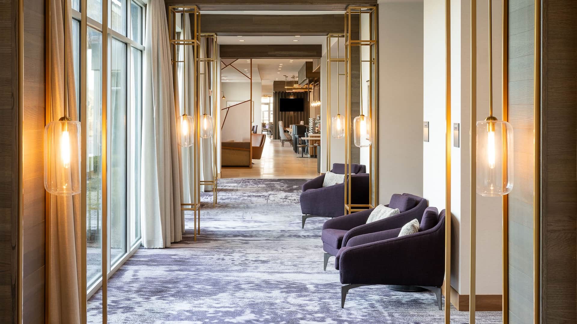 Hyatt Place Fort Worth / TCU Hall Into Lobby