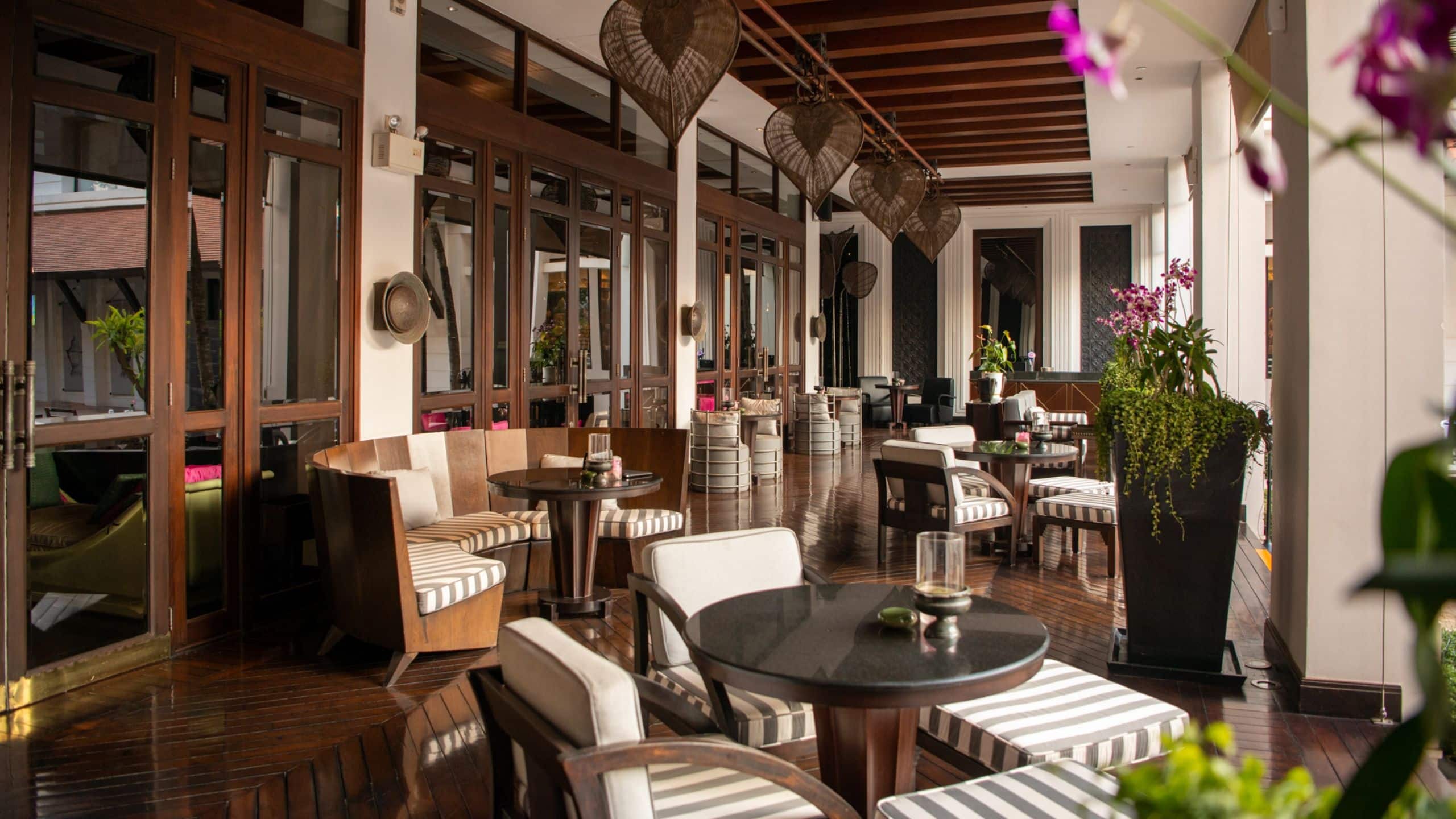 Park Hyatt Siem Reap The Colonnade Patio Seating