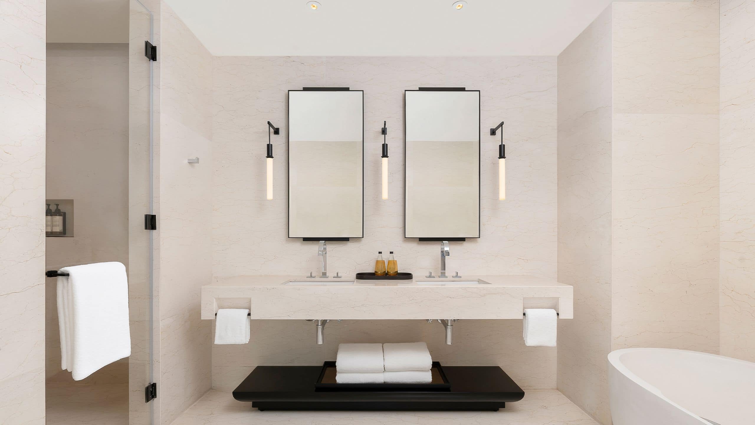 2 de 4 Park Hyatt Bangkok Park Suite King Bathroom