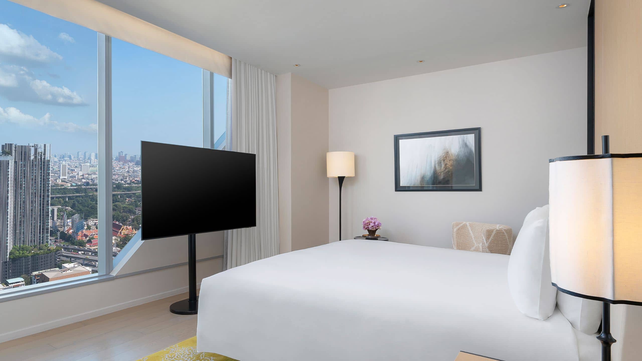 4 de 6 Park Hyatt Bangkok Governor Suite Bedroom Dutch Angle